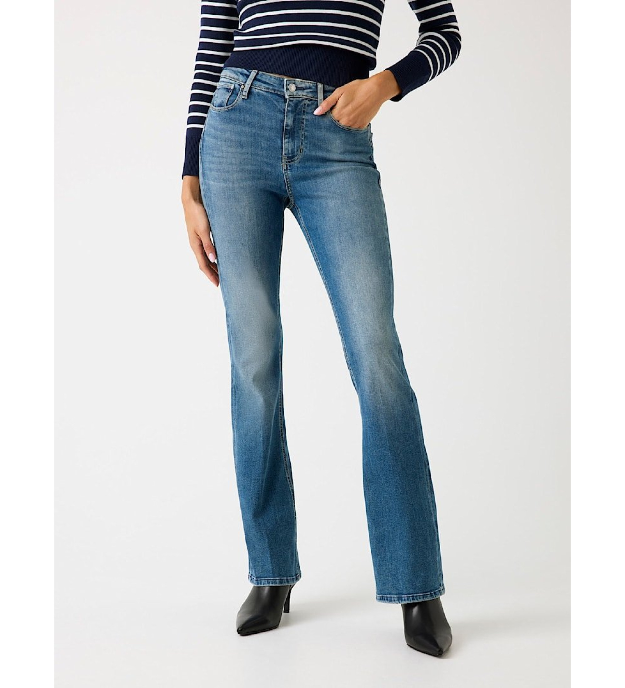 Guess für Damen. W5YA0LD5PY5 Skinny Jeans Sexy Flare blau (32), Lässig, Denim