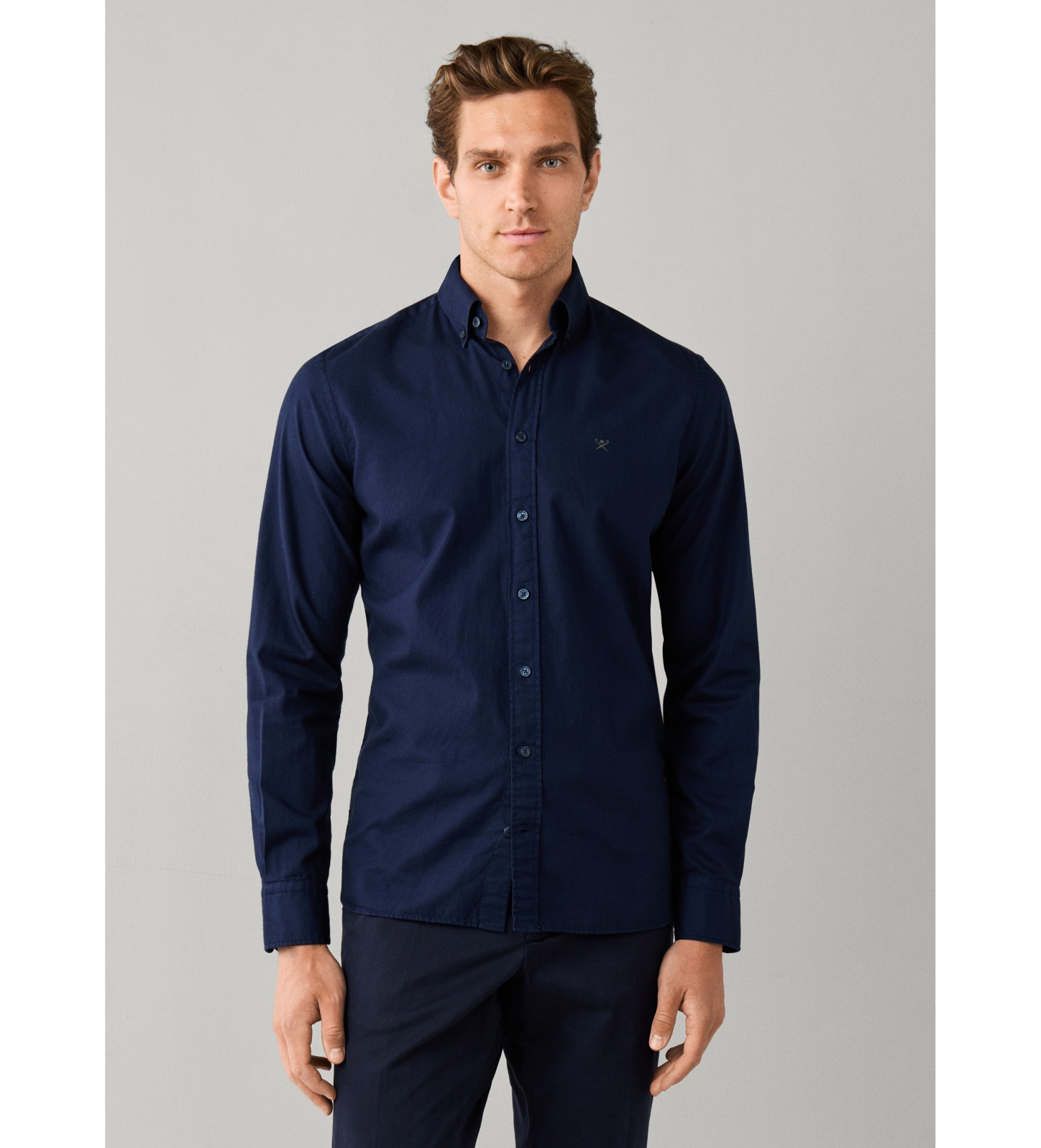 Hackett London für Herren. HM3010835 Hemd Essential Dyed marineblau (L), Lässig, Baumwolle, Langarm