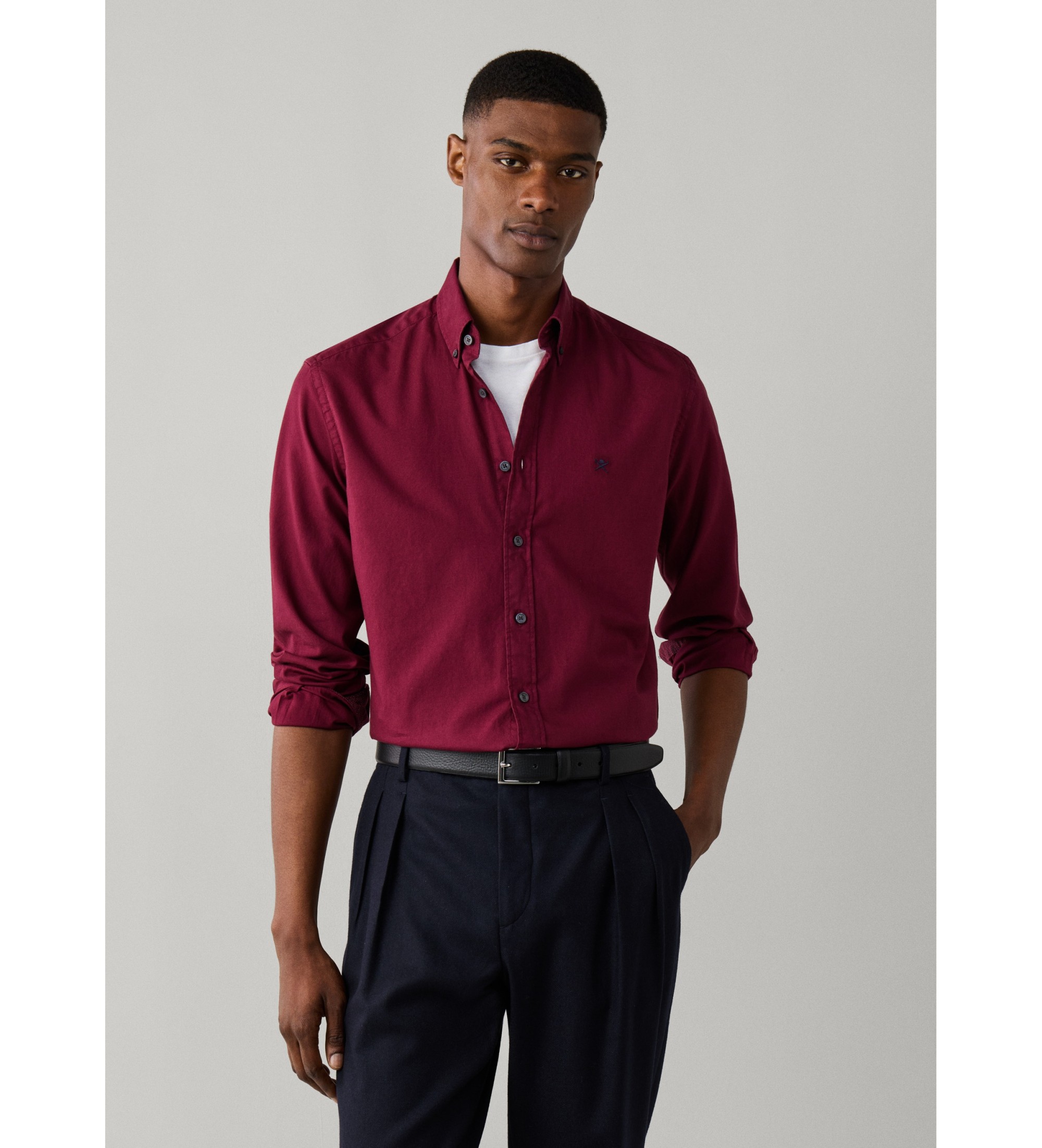 Hackett London für Herren. HM3010835 Shirt Essential Dyed Burgund (XL), Lässig, Baumwolle, Langarm, Bordeaux