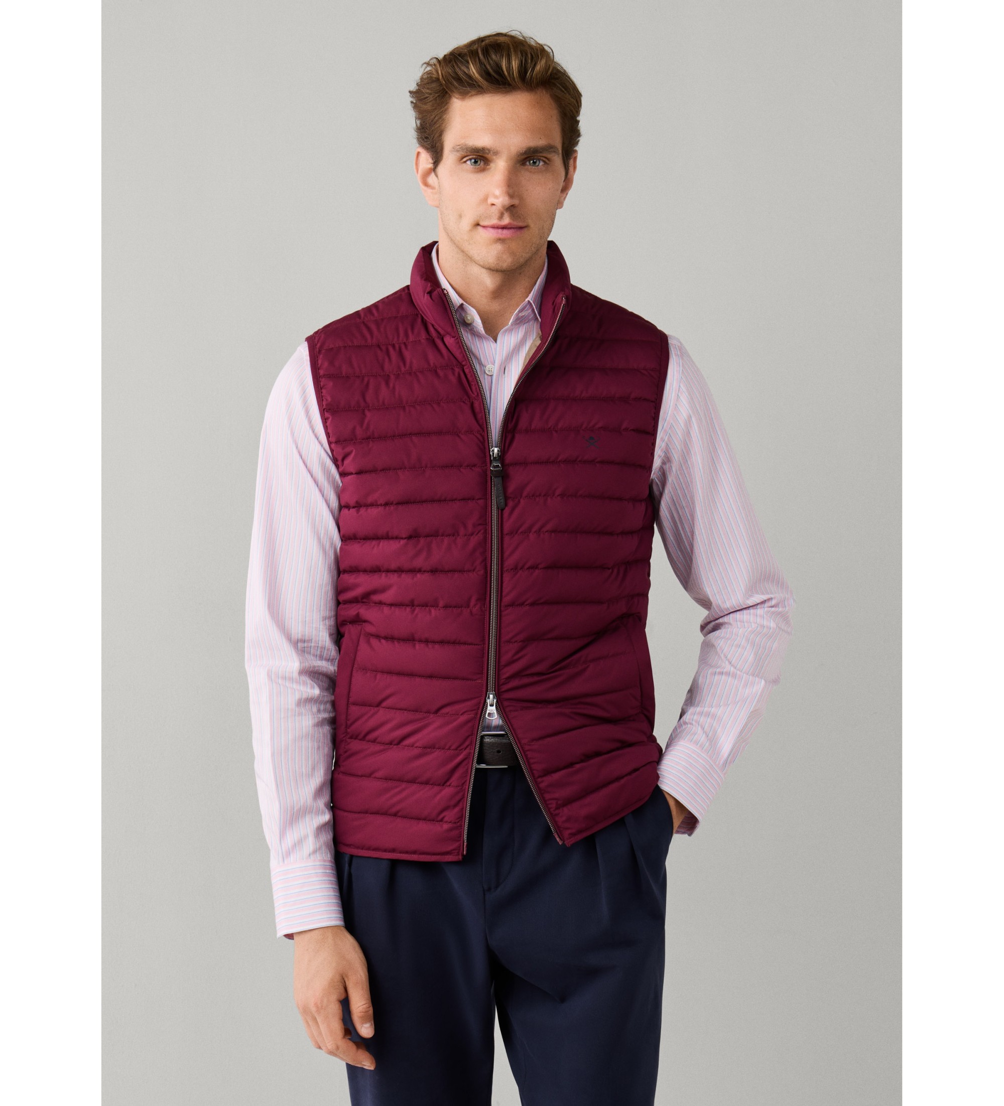 Hackett London für Herren. HM4000197 Ultra-Weste bordeauxrot (M), Lässig, Polyester
