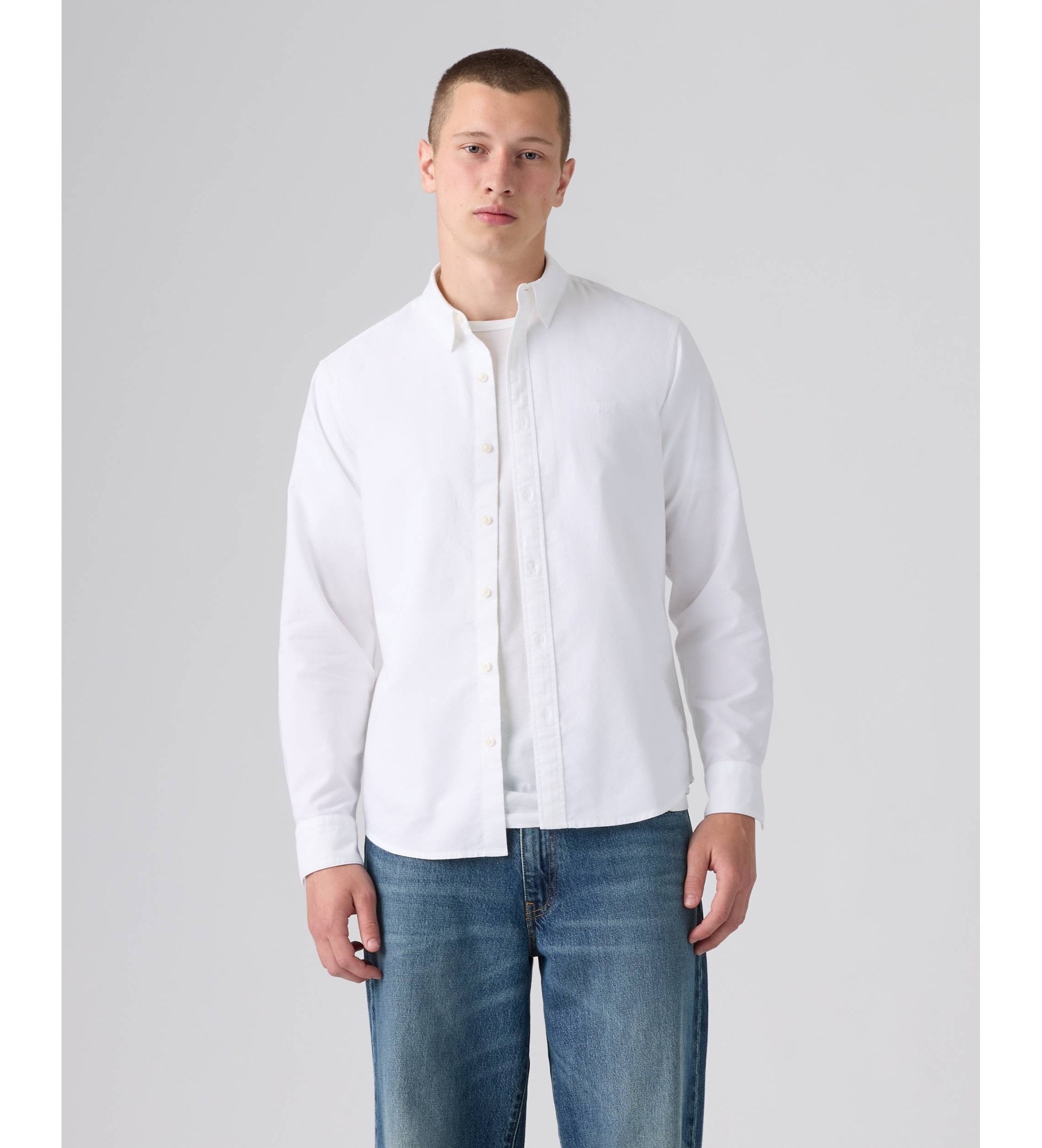 Levi's für Herren. 0085A-0002 Housemark Standard-Hemd in Weiß (L), Lässig, Baumwolle, Langarm