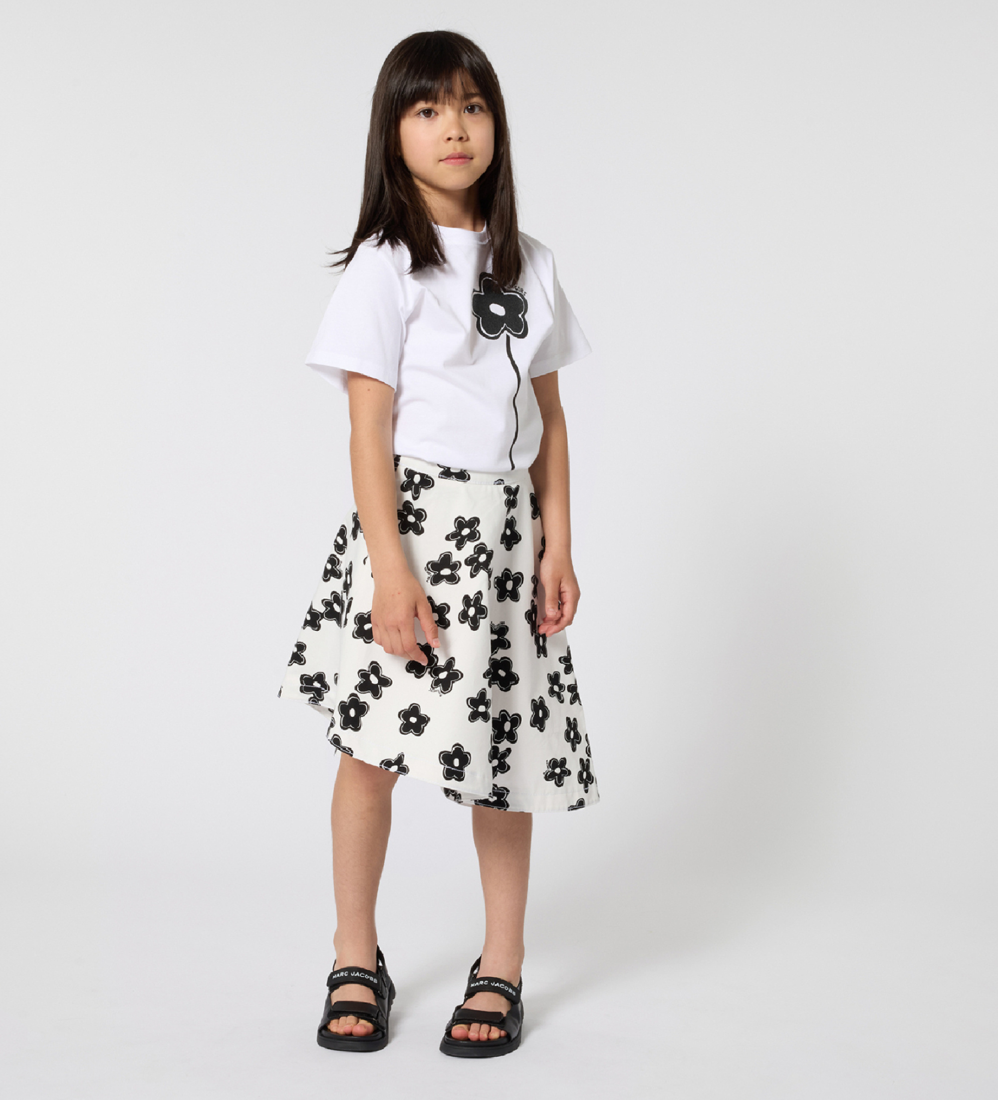Marc Jacobs für Mädchen. W60735 Weißes Blumen-T-Shirt (10Y= 138cm), Lässig, Baumwolle, Kurzarm, Kinderbekleidung