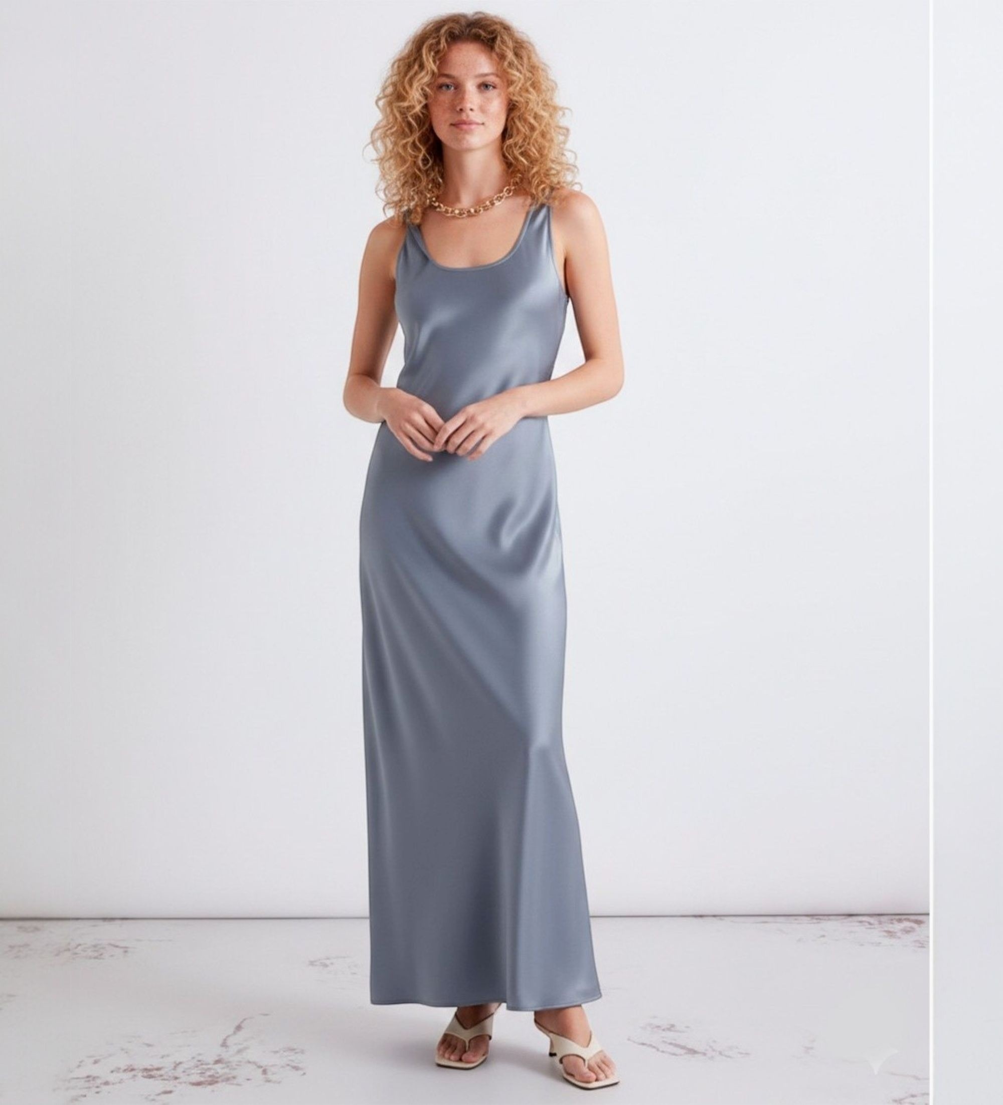 Marella für Damen. 2613221211200 Millovale Kleid blau (38), Party, Polyester, Ärmellos / Hosenträger
