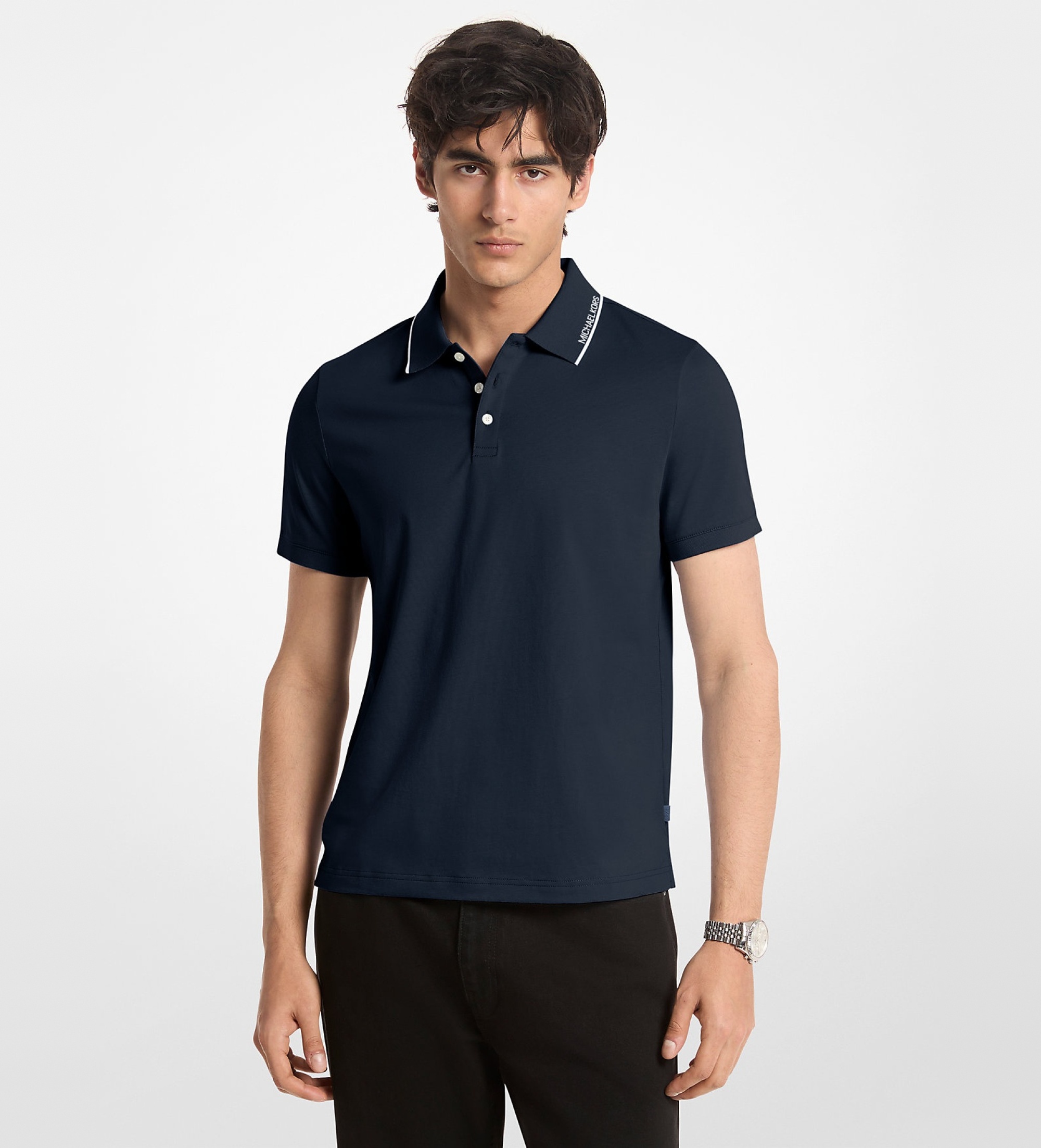 Michael Kors für Herren. CS652WR19P Poloshirt aus einfarbigem Baumwolljersey mit marineblauen Paspeln (M), Lässig, Baumwolle, Kurzarm