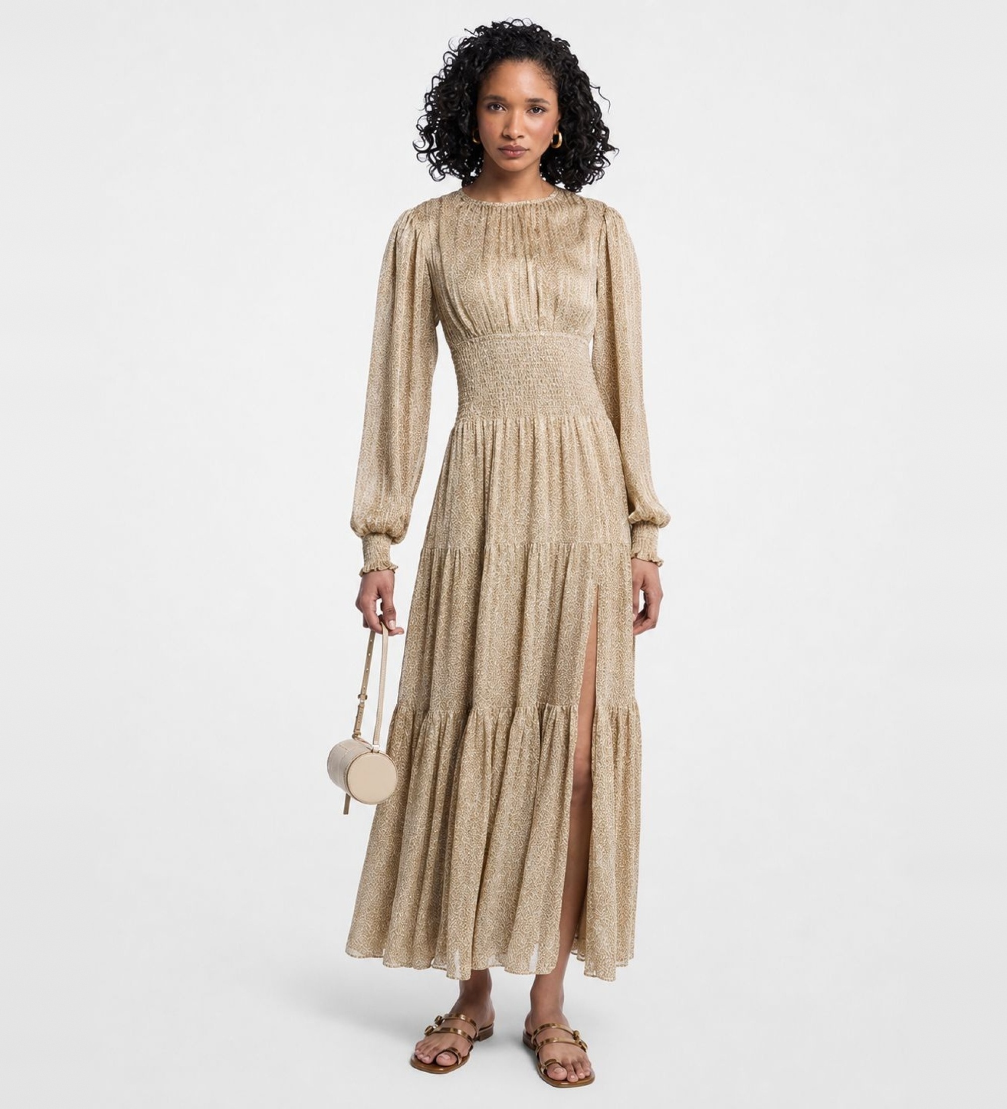 Michael Kors für Damen. MT6835PL3E Goldenes Maxikleid mit Smok-Details und langen Ärmeln (M), Beige, Lässig, Polyester, Langarm