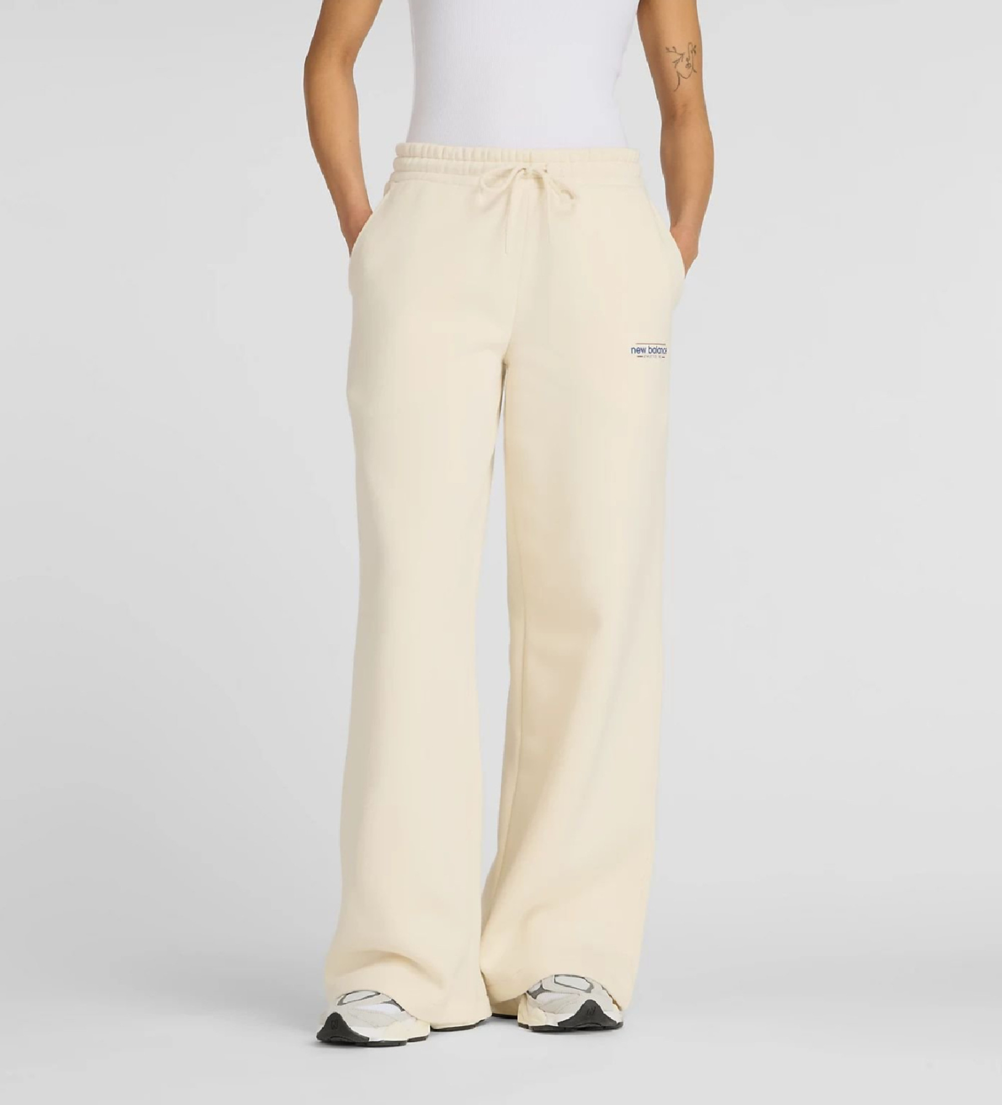 New Balance für Damen. WP53903 Beigefarbene Fleece-Hose, neu erfunden in Beige (L), Lässig, Baumwolle