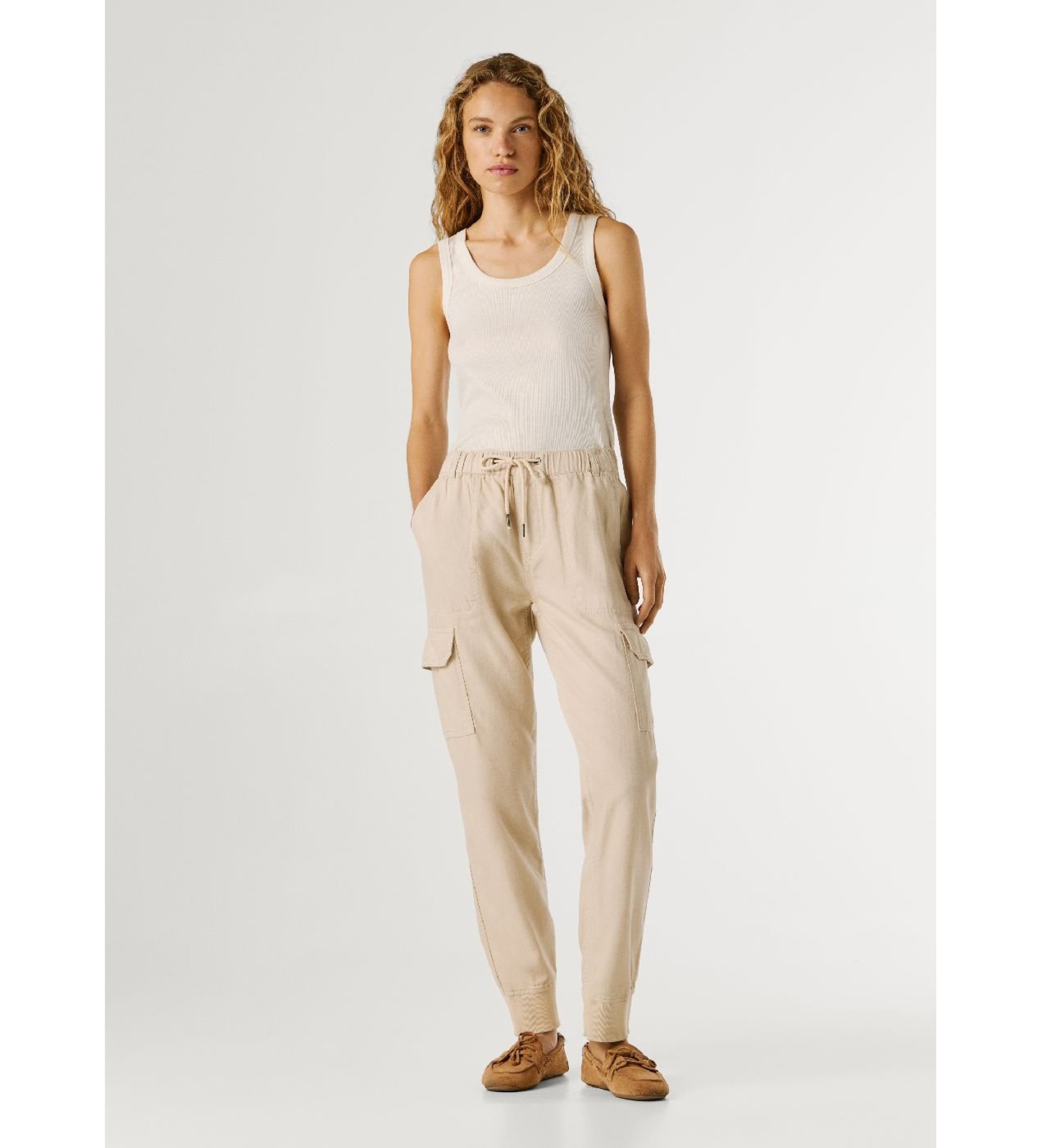 Pepe Jeans für Damen. PL2100040 Jogger Mid Waist Slim Beige Hose (29), Lässig, Lyocell