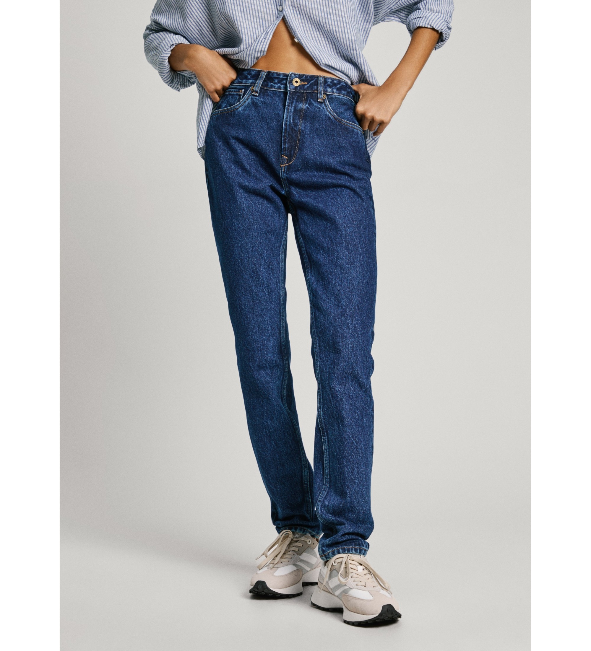 Pepe Jeansvoor vrouwen. PL204591CU0 Jeans taps toelopend Hw blauw (27/30), Casual, Katoen, Denim, Duurzaam