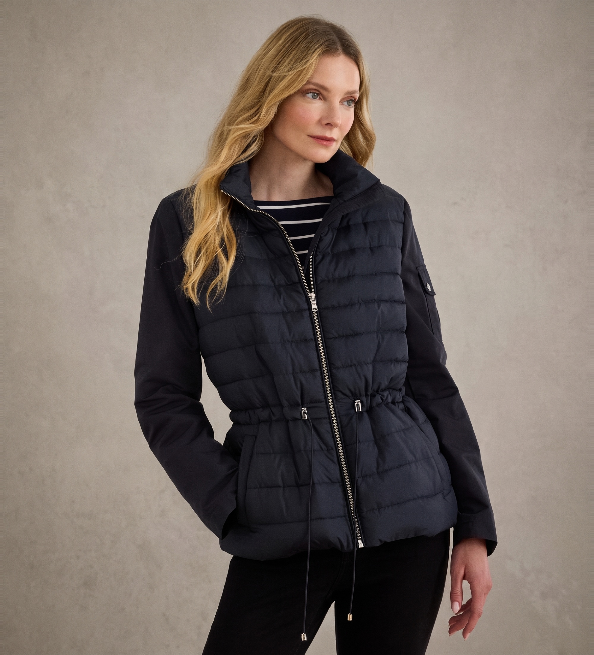 Lauren Ralph Lauren für Damen. 297979536003 Steppjacke mit marineblauem Trichterkragen (S), Lässig, Recyceltes Polyester, Nachhaltig