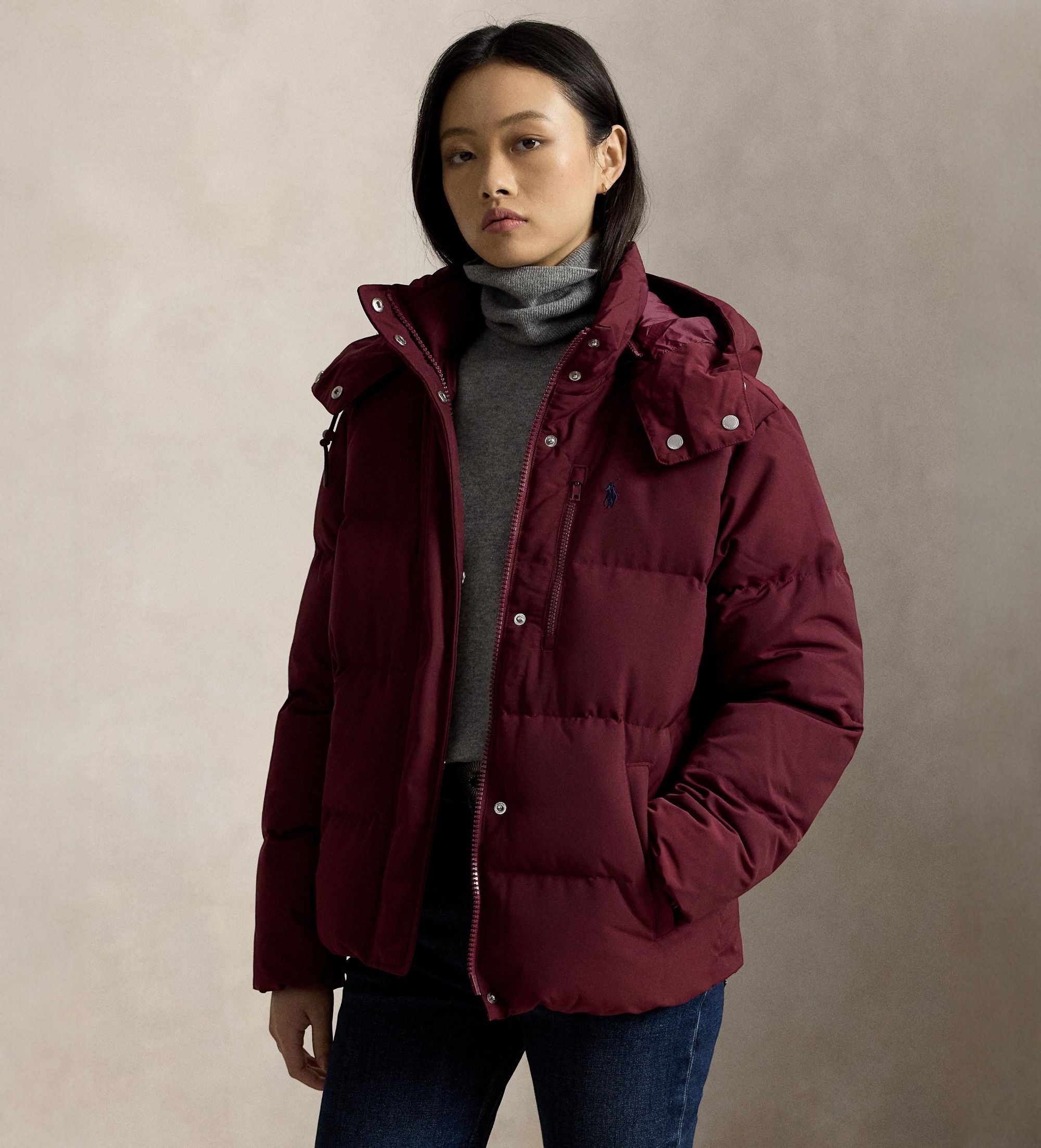 Polo Ralph Lauren für Damen. 211B17285005 Bordeauxrote Daunenjacke (M), Lässig, Polyester