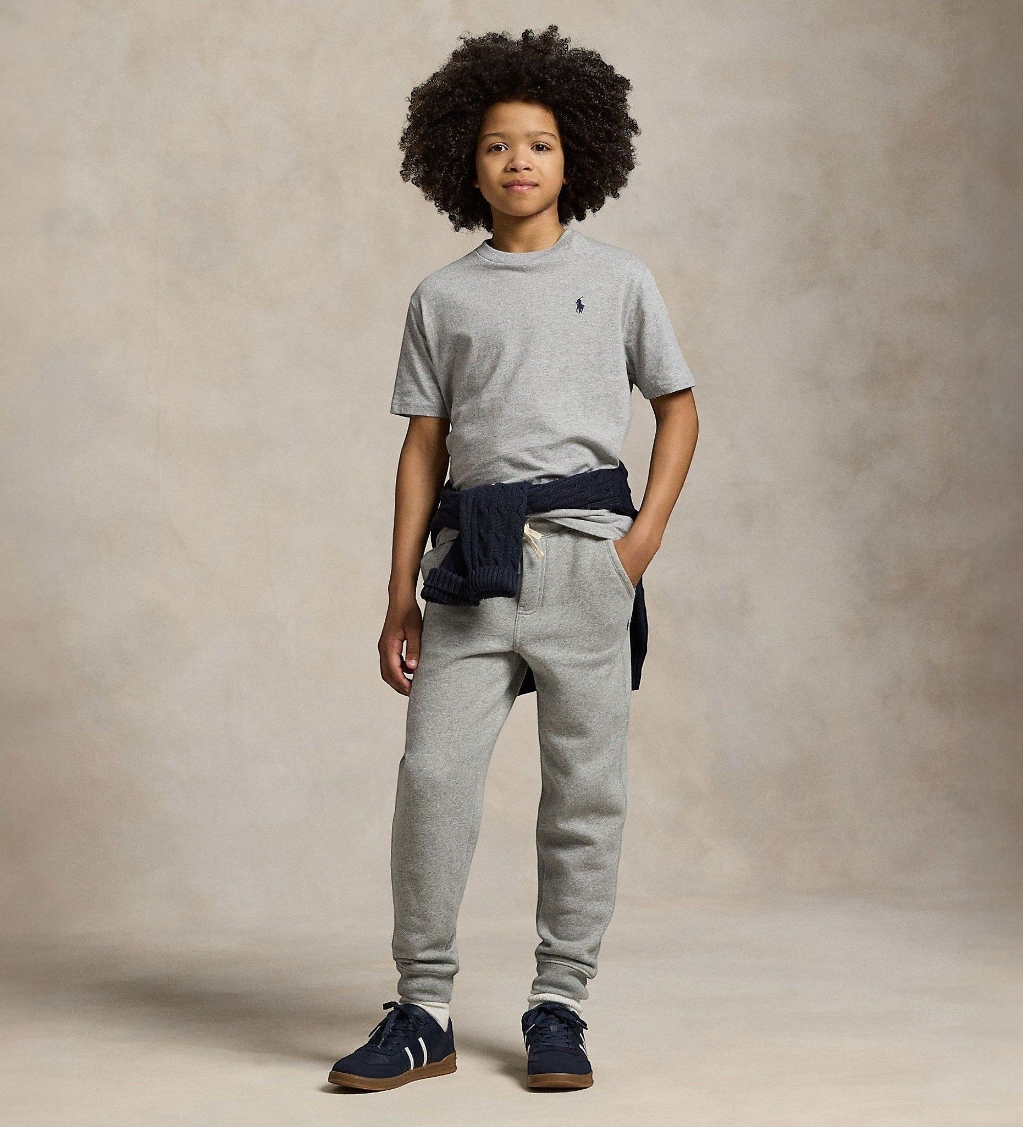 Polo Ralph Lauren für Jungen. 323720897004 Graue Fleece-Jogginghose ((S) 6/7años= 136/138cm), Lässig, Baumwolle, Kinderbekleidung