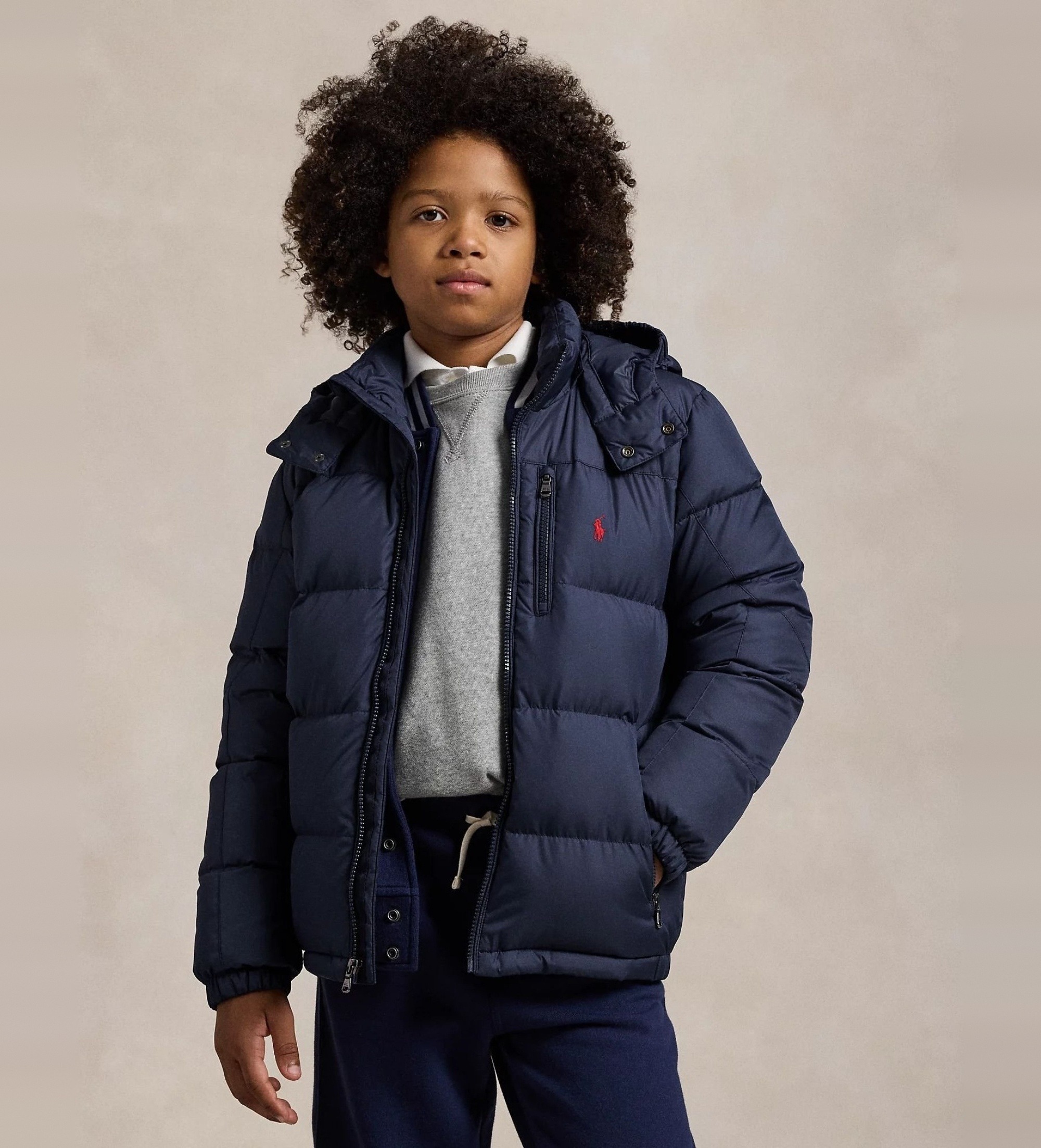 Polo Ralph Lauren für Jungen. 323969861002 Ripstop-Daunenjacke mit marineblauer Kapuze ((S) 6/7años= 136/138cm), Lässig, Recyceltes Polyeste