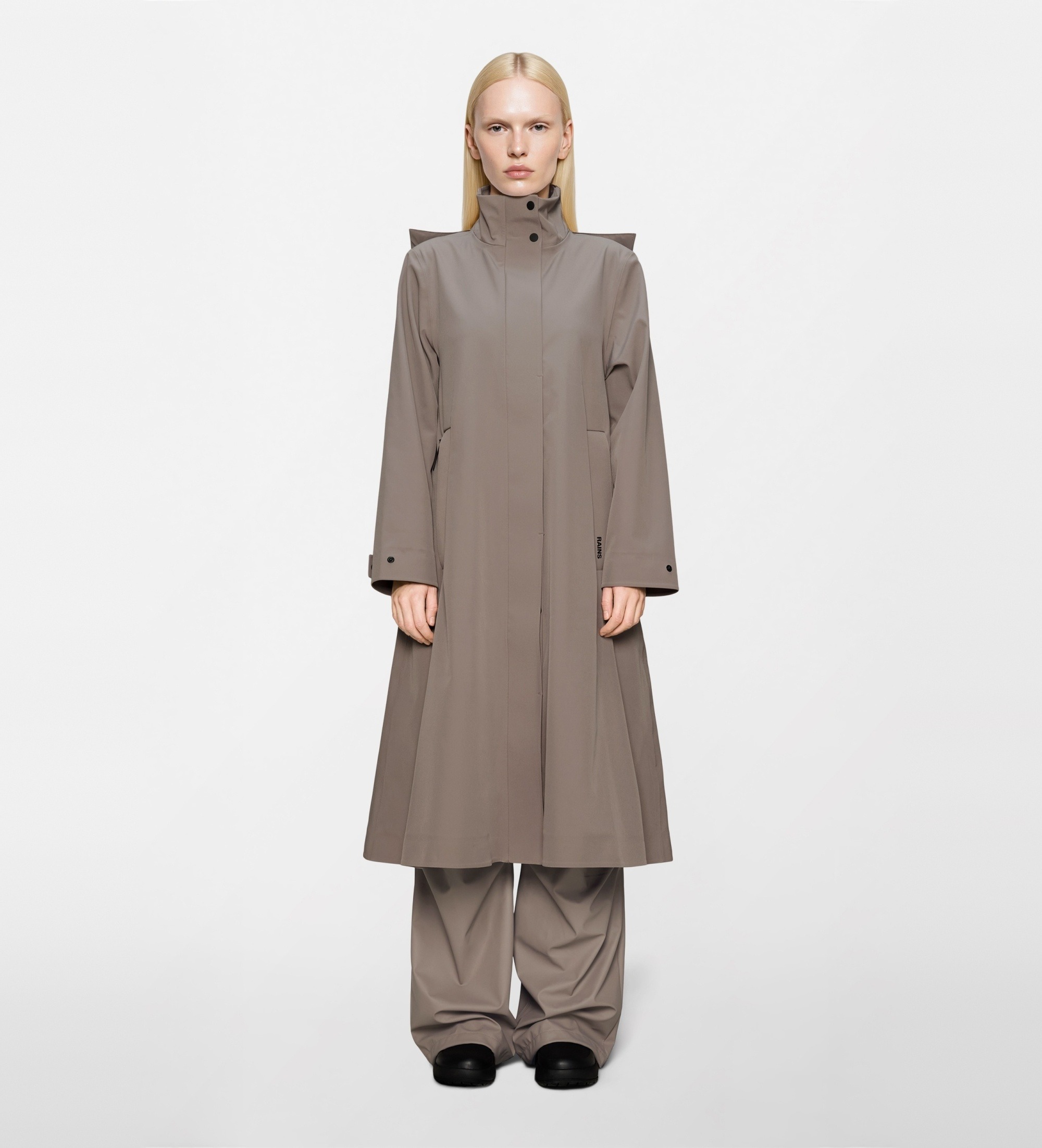 Rains für Damen. 12590 Suva Softshell A-Line W Jacket W3T2 (L), Braun, Lässig, Polyester