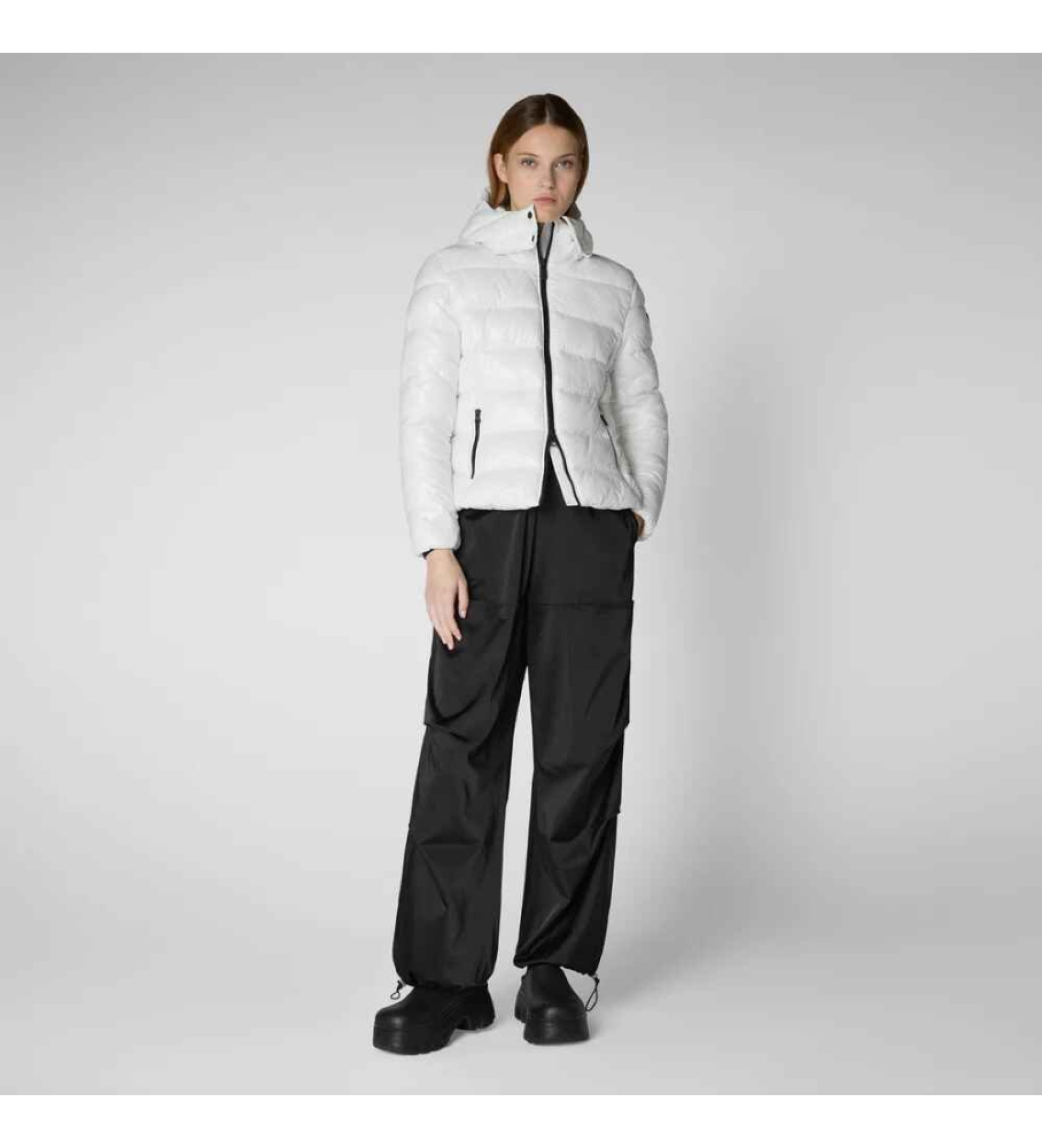 Save The Duck für Damen. D31470W-LOVE21 Cosmary Jacke weiß (S), Lässig, Nachhaltig, Recyceltes Nylon