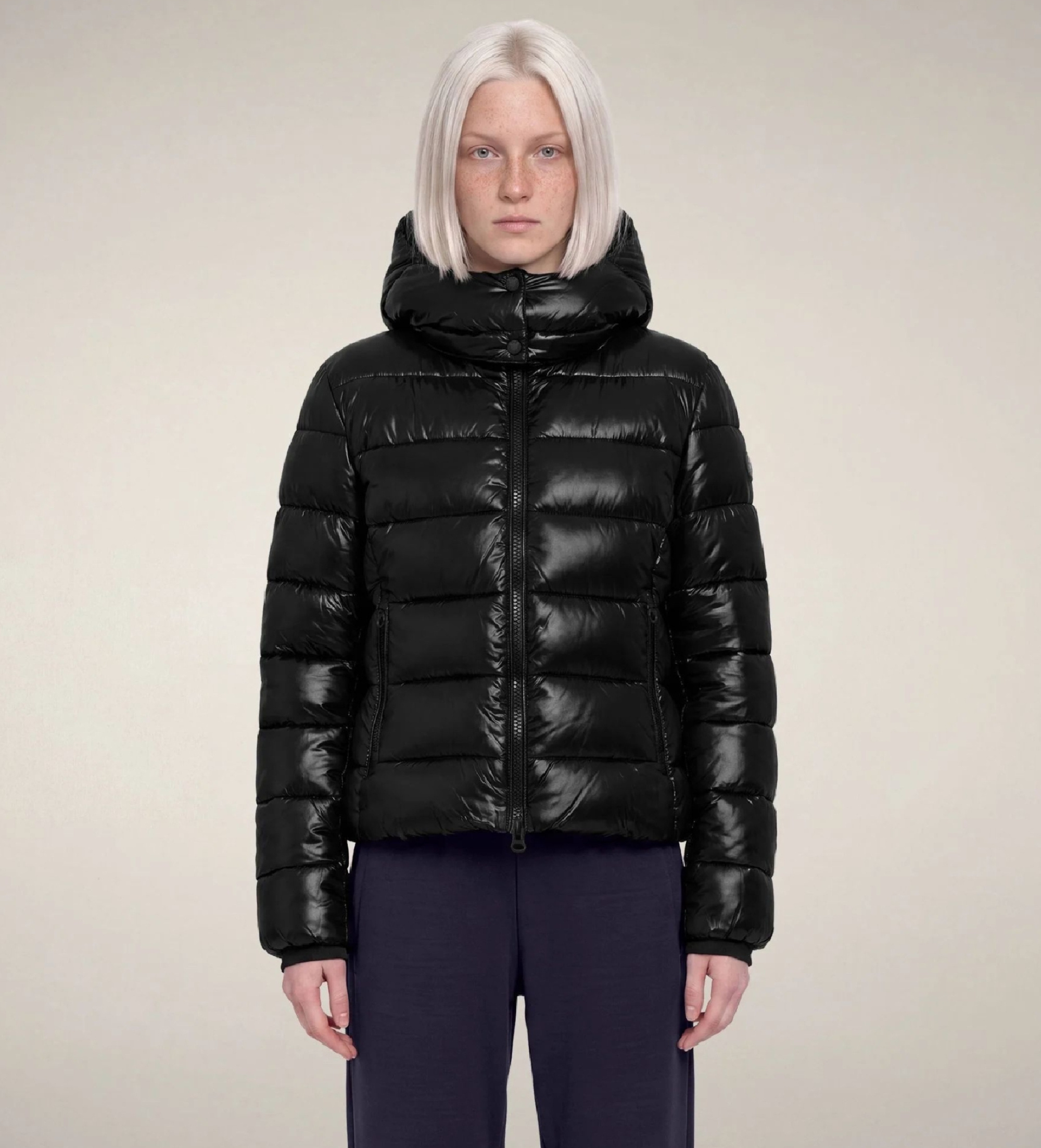 Save The Duck für Damen. D31470W-LOVE23 Cosmary Steppjacke schwarz (M), Lässig, Nachhaltig, Recyceltes Nylon