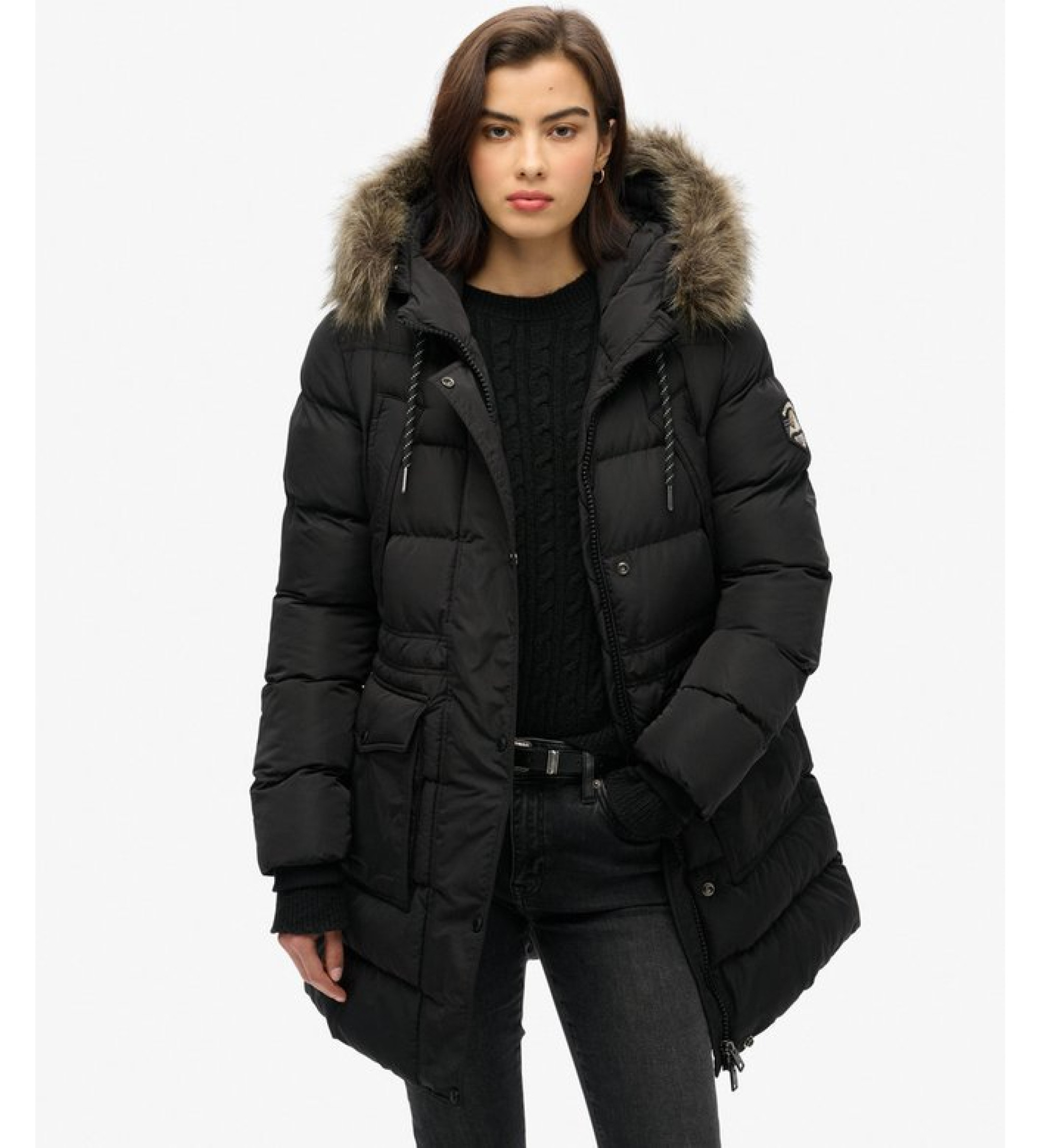 Superdry für Damen. W5011787A Schwarzer Everest Steppmantel aus Kunstfell in mittlerer Länge (S), Lässig, Recyceltes Polyester, Nachhaltig