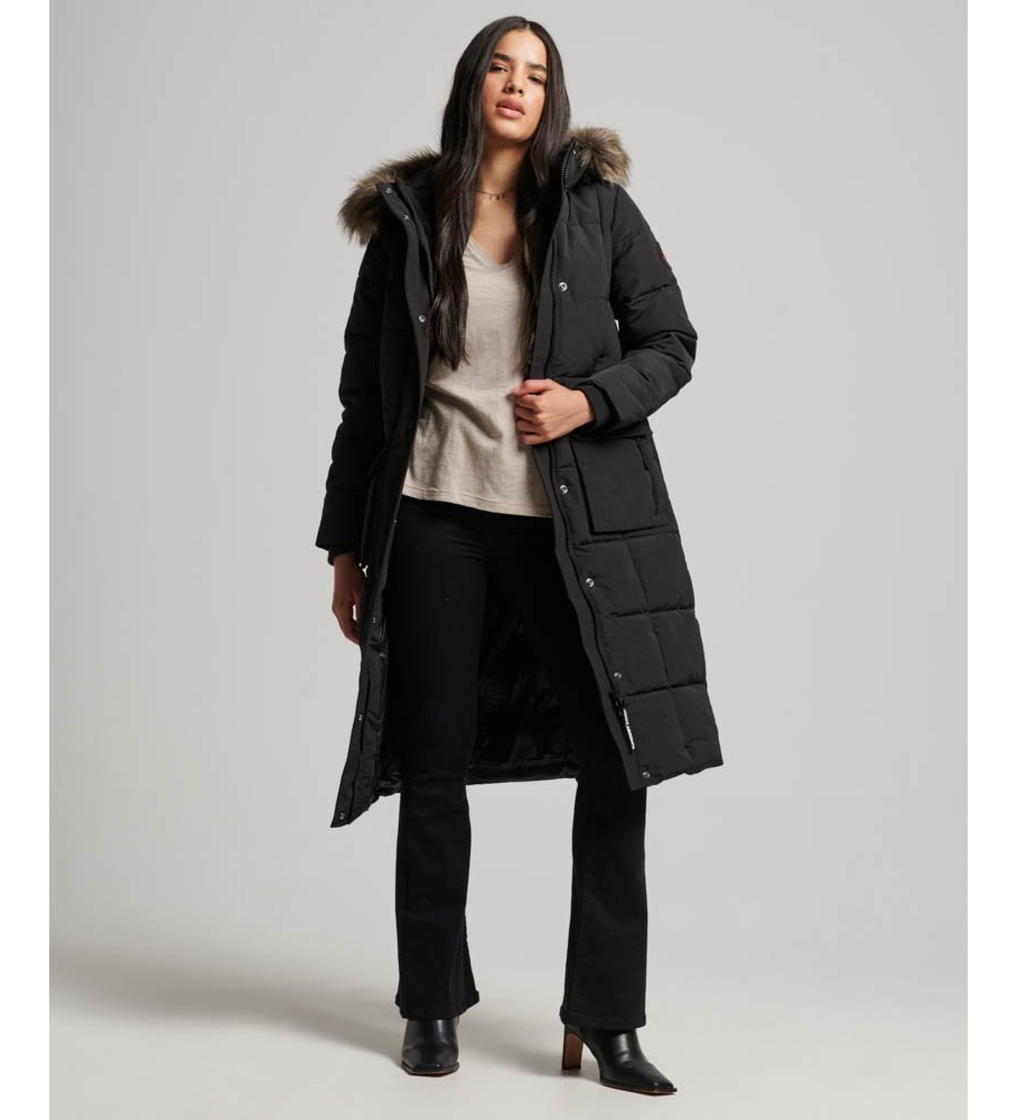 Superdry für Damen. W5011566A Langer Steppmantel Everest (XS), Schwarz, Lässig, Polyester