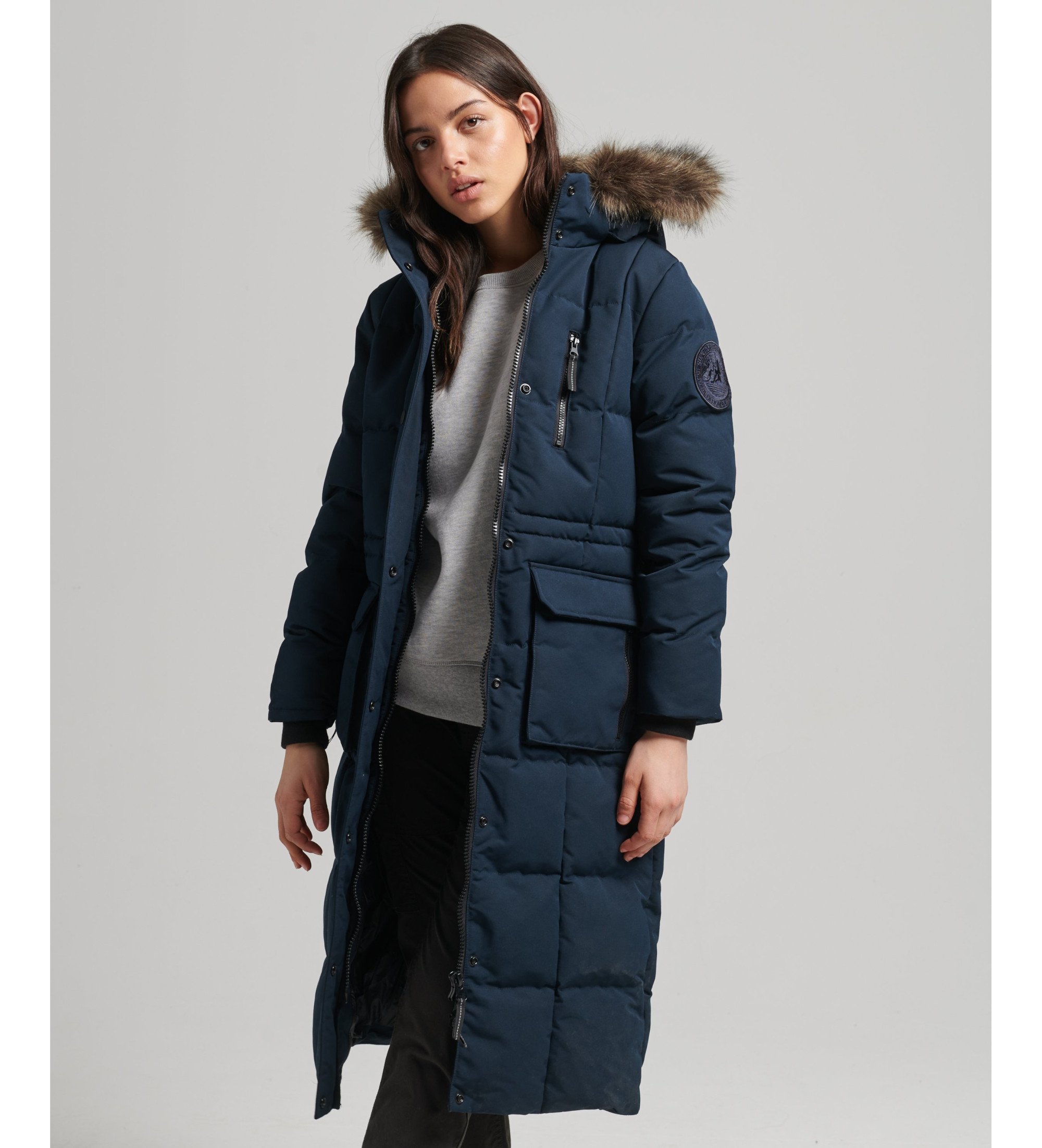 Superdry für Damen. W5010370A Langer Mantel aus Kunstpelz Everest navy (XS), Lässig, Polyester, Nachhaltig, Marine