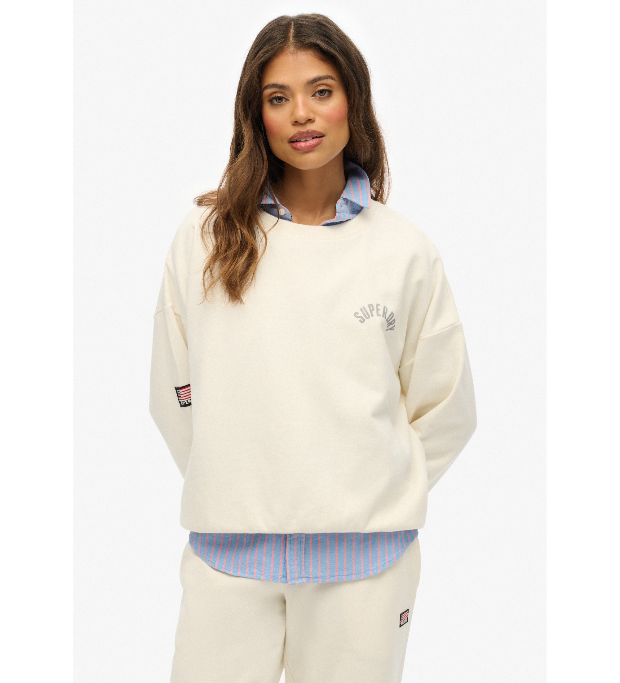 Superdryvoor vrouwen. W2012446A Athletic Relaxed Bedrukt Crew Sweatshirt gebroken wit (M), Beige, Casual, Katoen