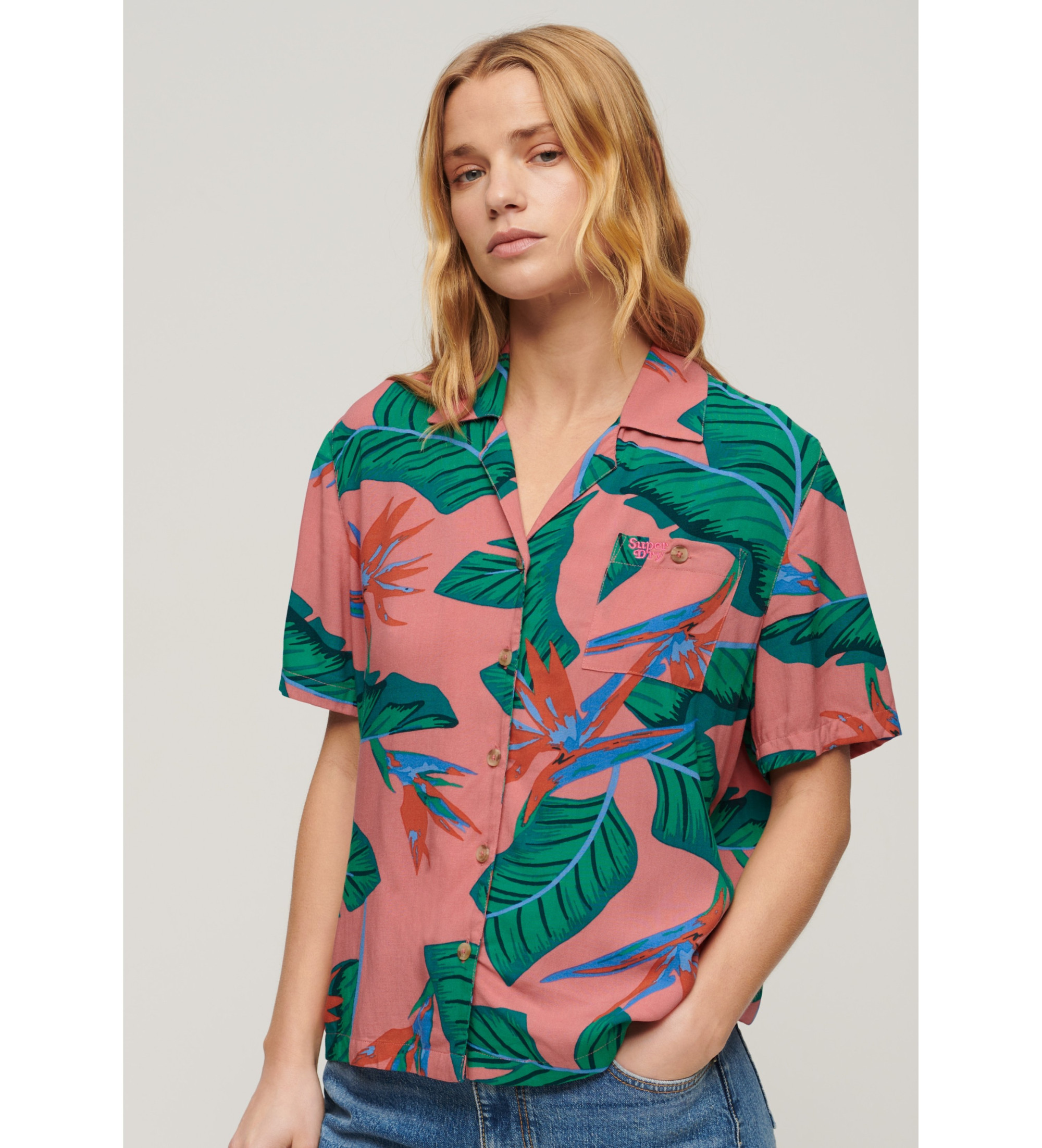Superdry für Damen. W4010419A Strand Resort Shirt rosa (XS), Lässig, Strandbekleidung, Viskose, Kurzarm