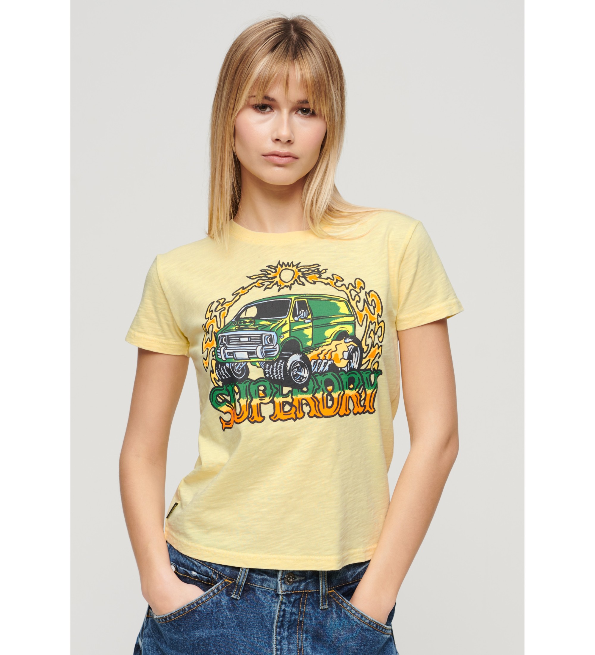 Superdry für Damen. W1011407A Eng anliegendes Neongrafik-T-Shirt Motor gelb (M), Lässig, Baumwolle, Kurzarm