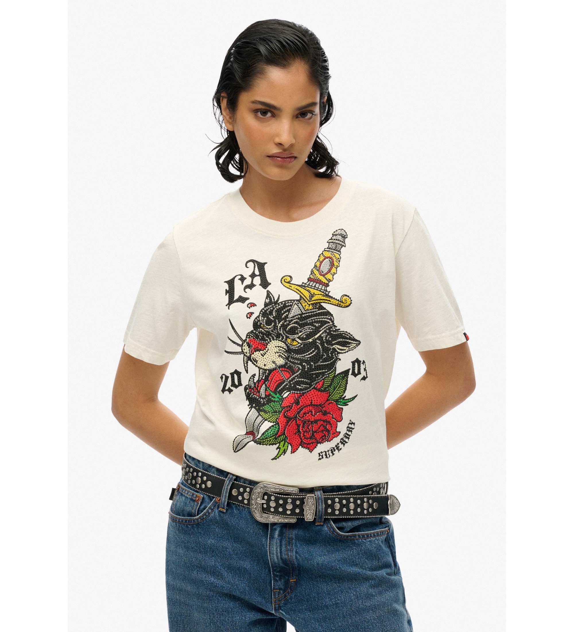 Superdry für Damen. W1011607A Locker geschnittenes T-Shirt mit weißem Neo Trad Tattoo-Motiv (M), Lässig, Baumwolle, Kurzarm