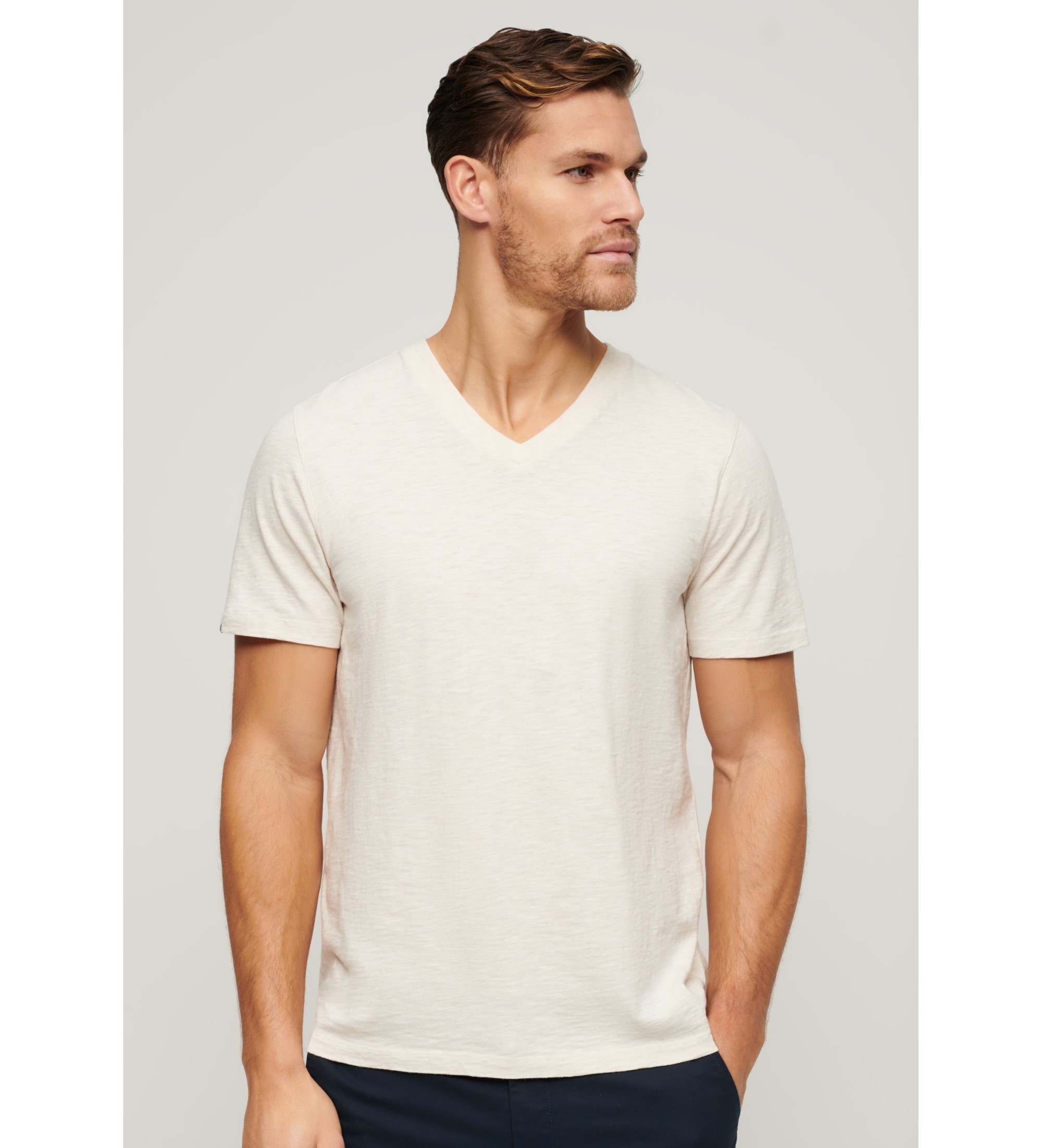 Superdry für Herren. M1011889A Weißes T-Shirt mit geflammtem V-Ausschnitt (S), Lässig, Baumwolle, Kurzarm