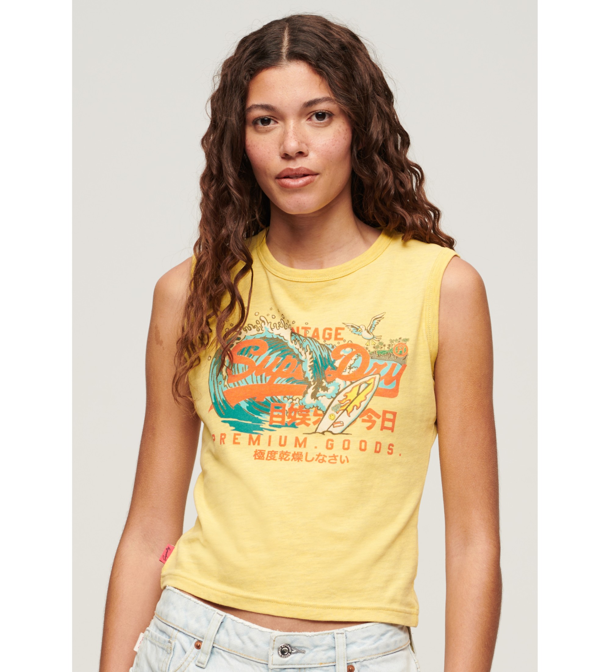 Superdry für Damen. W6011884A Passform-T-Shirt mit LA Vintage-Logo gelb (XS), Lässig, Baumwolle, Ärmellos / Hosenträger