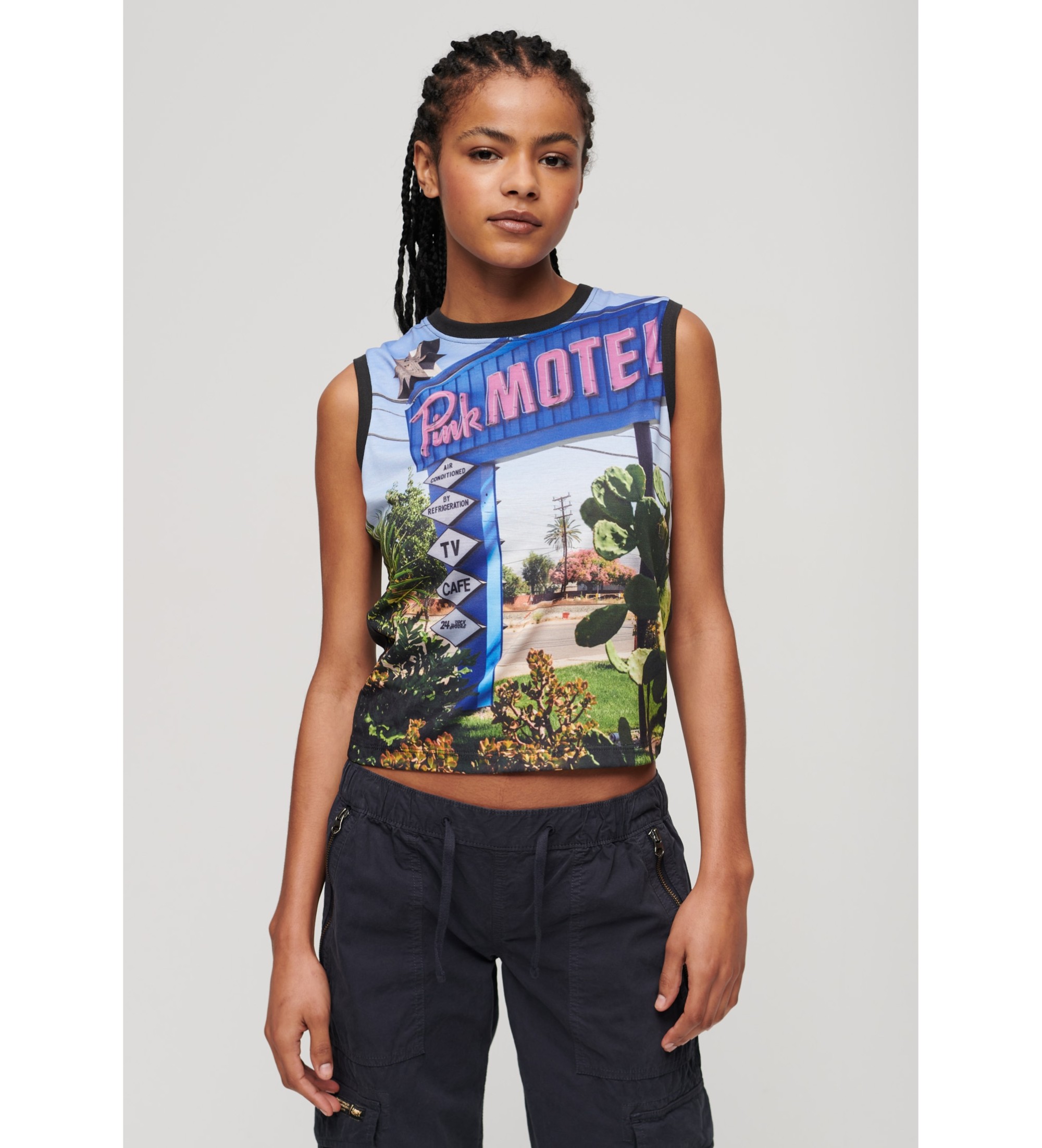 Superdry für Damen. W6011959A Tank-Top mit schwarzem Unterdruck (M), Lässig, Baumwolle, Ärmellos / Hosenträger