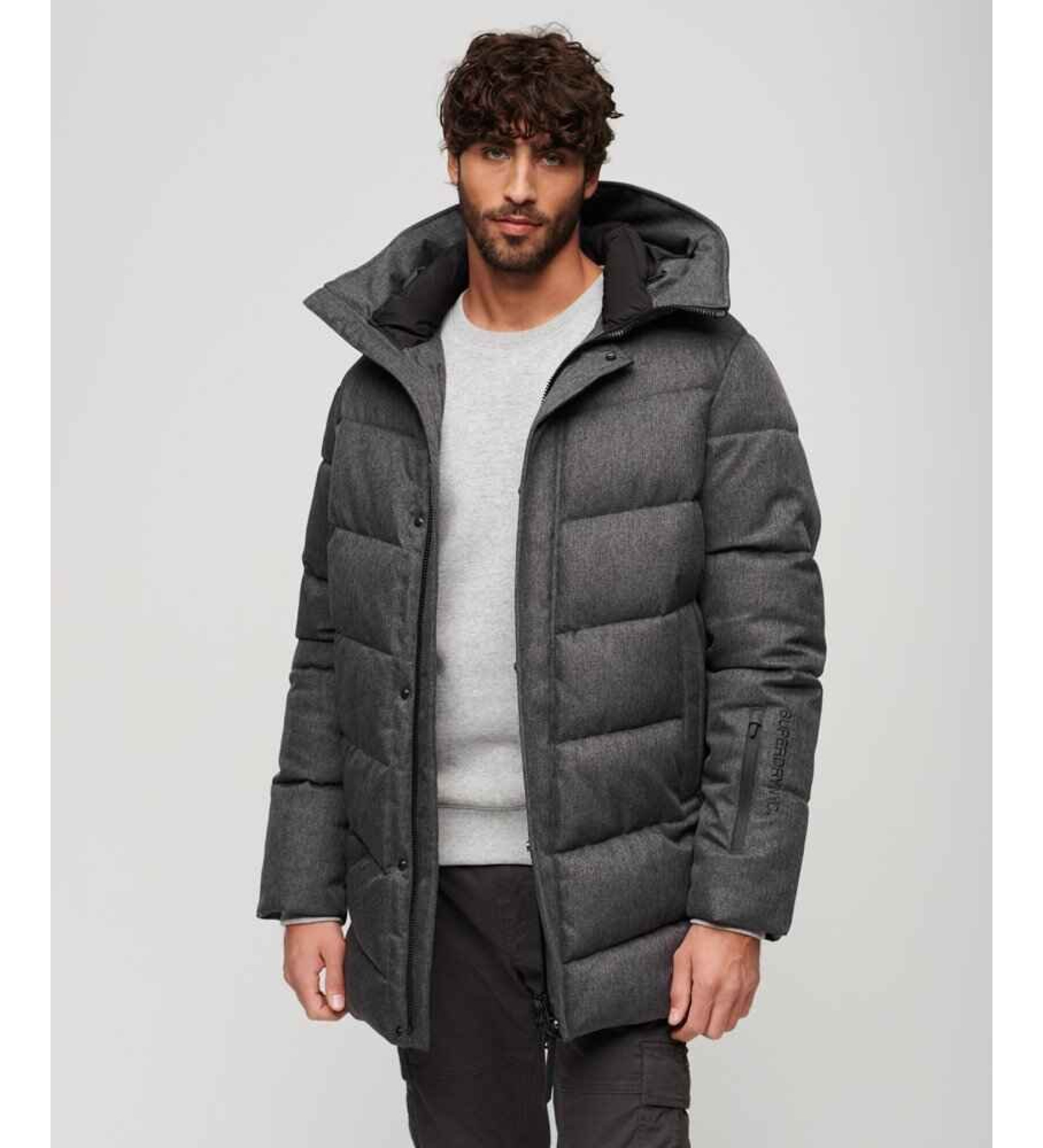 Superdry für Herren. M5011980A Steppjacke City Chevron grau (L), Lässig, Recyceltes Polyester, Nachhaltig