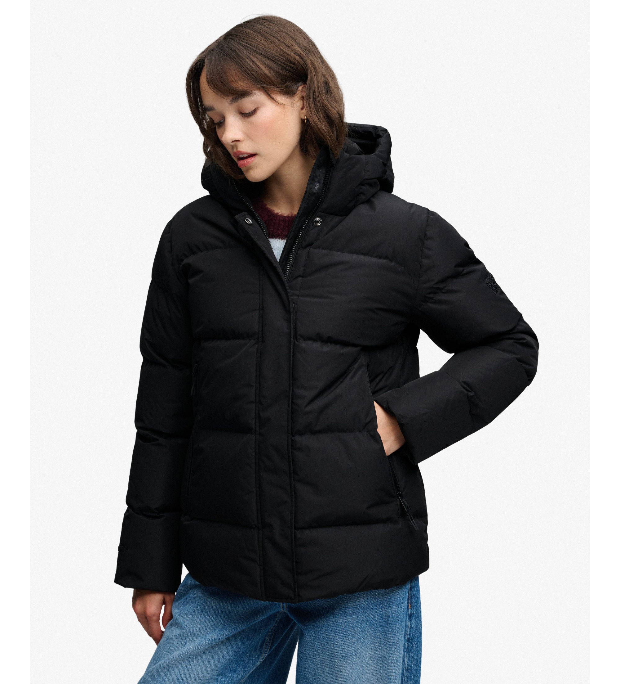 Superdry für Damen. W5012178A Schwarze, sportliche 5-Baffle-Steppjacke mit Kapuze (S), Lässig, Polyester