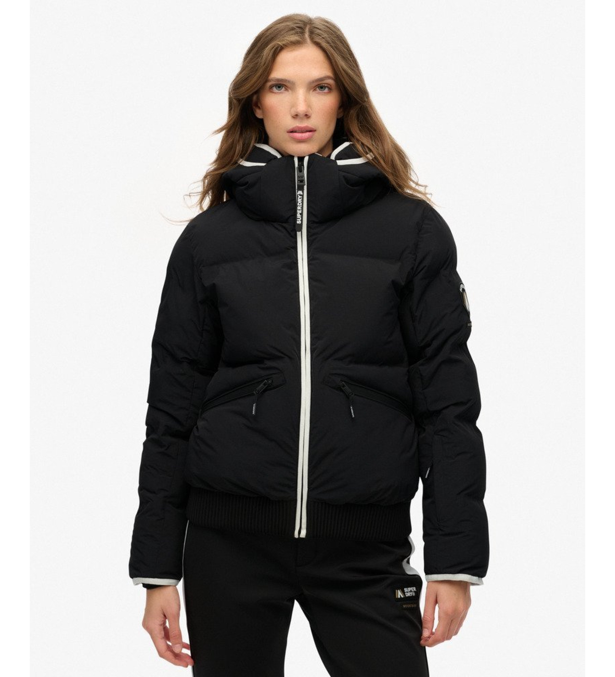 Superdry für Damen. WS110179A Bomber Skijacke mit Kapuze schwarz (XS), Lässig, Polyester