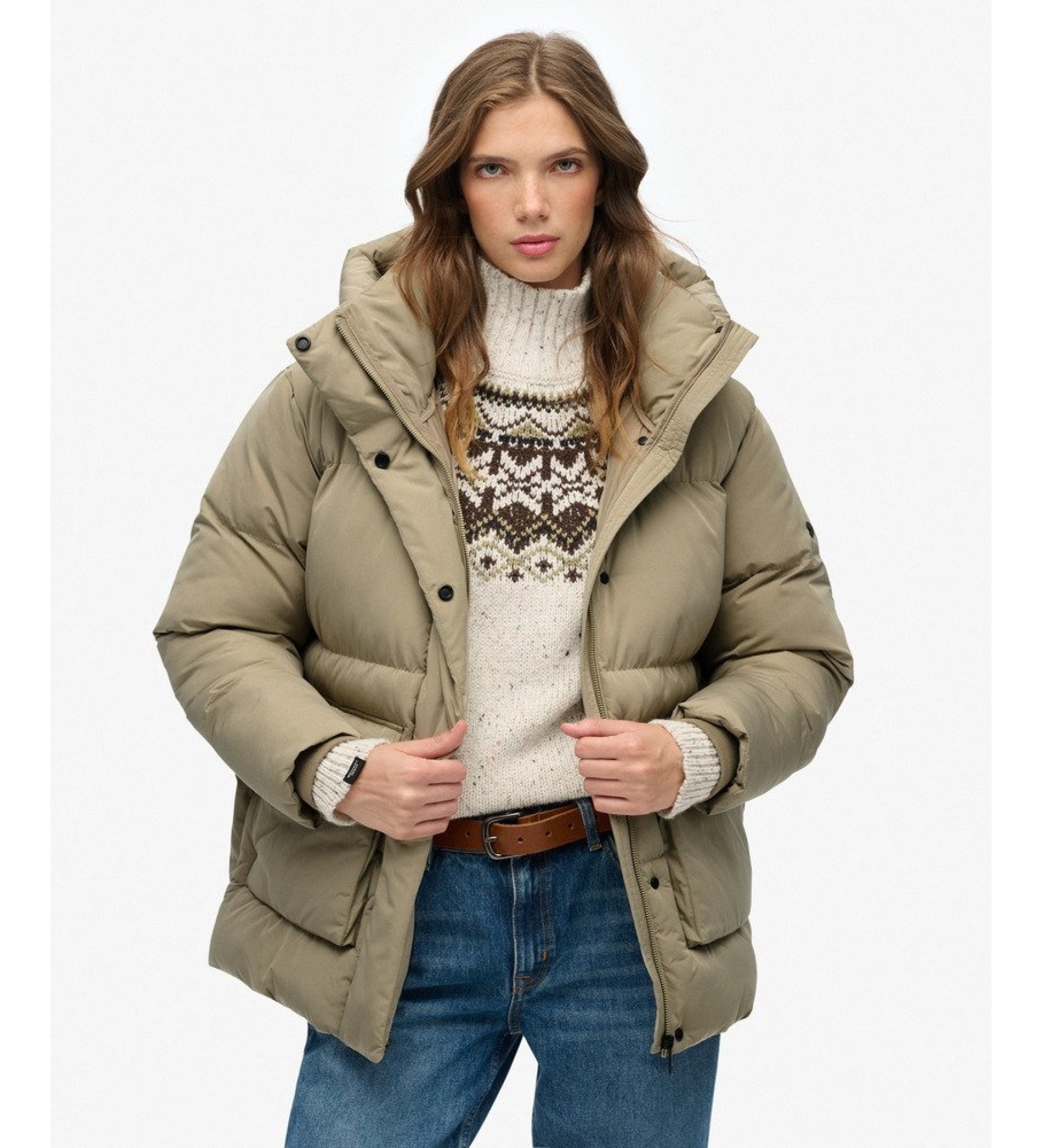 Superdry für Damen. W5011930A Beigefarbene Steppjacke (L), Lässig, Recyceltes Polyester