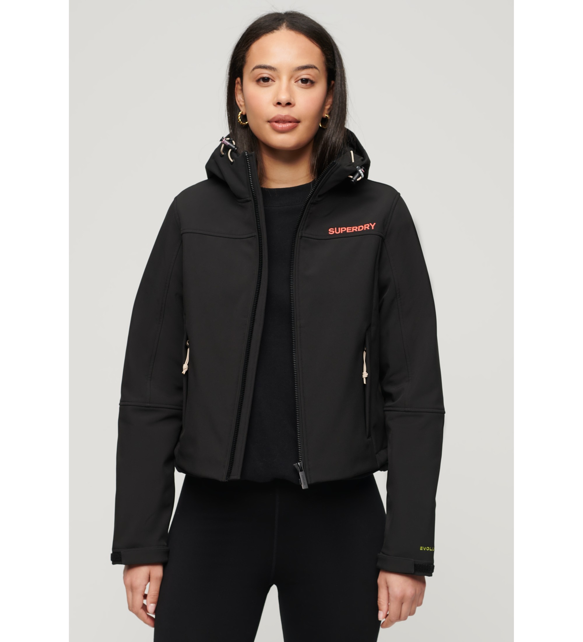 Superdry für Damen. W5011656A Trekker Softshell-Kapuzenjacke schwarz (M), Lässig, Polyester, Langarm