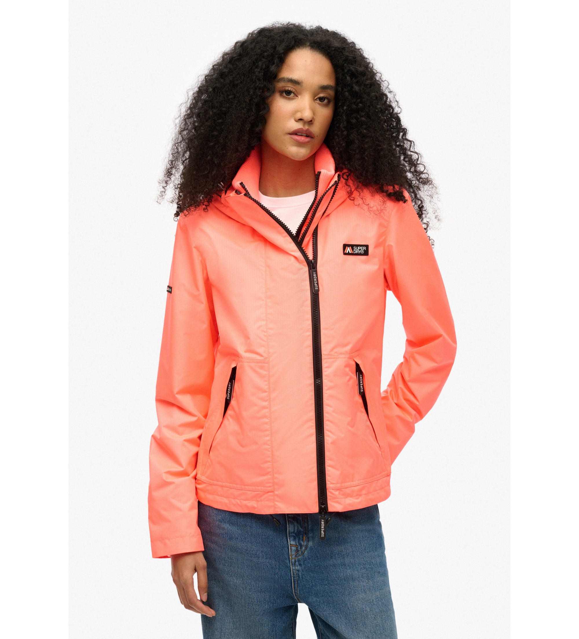 Superdry für Damen. W5011850A Windschutzjacke mit Kapuze Mountain coral (M), Lässig, Polyester, Koralle