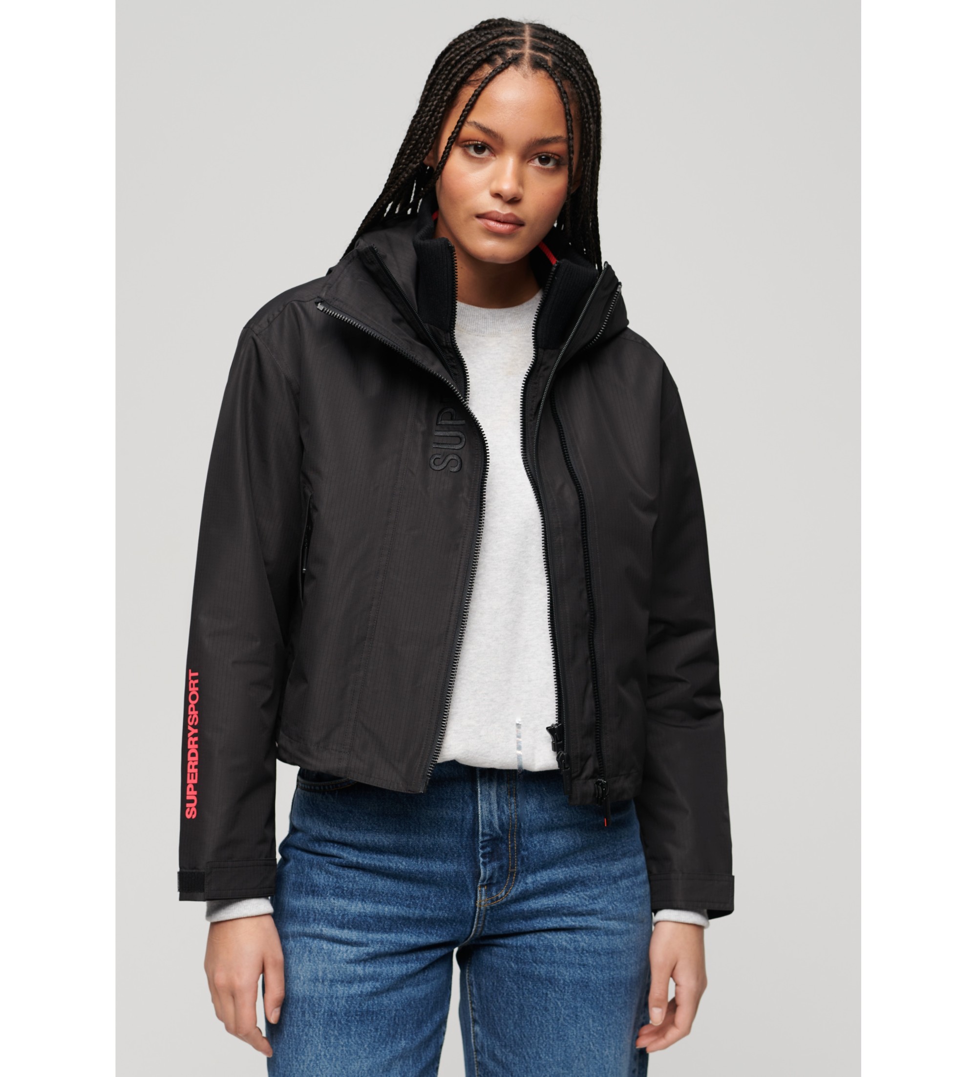 Superdry für Damen. W5011655A Windjacke bestickt SD schwarz (M), Lässig, Polyester, Langarm