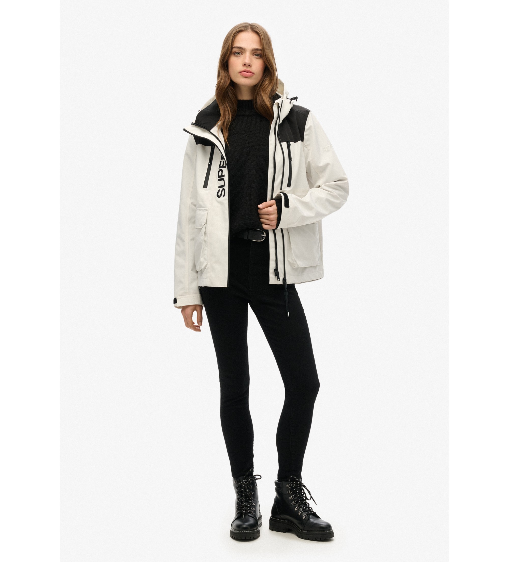 Superdry für Damen. W5011847A Jacke Colorblock weiß (XS), Grau, Recyceltes Polyester