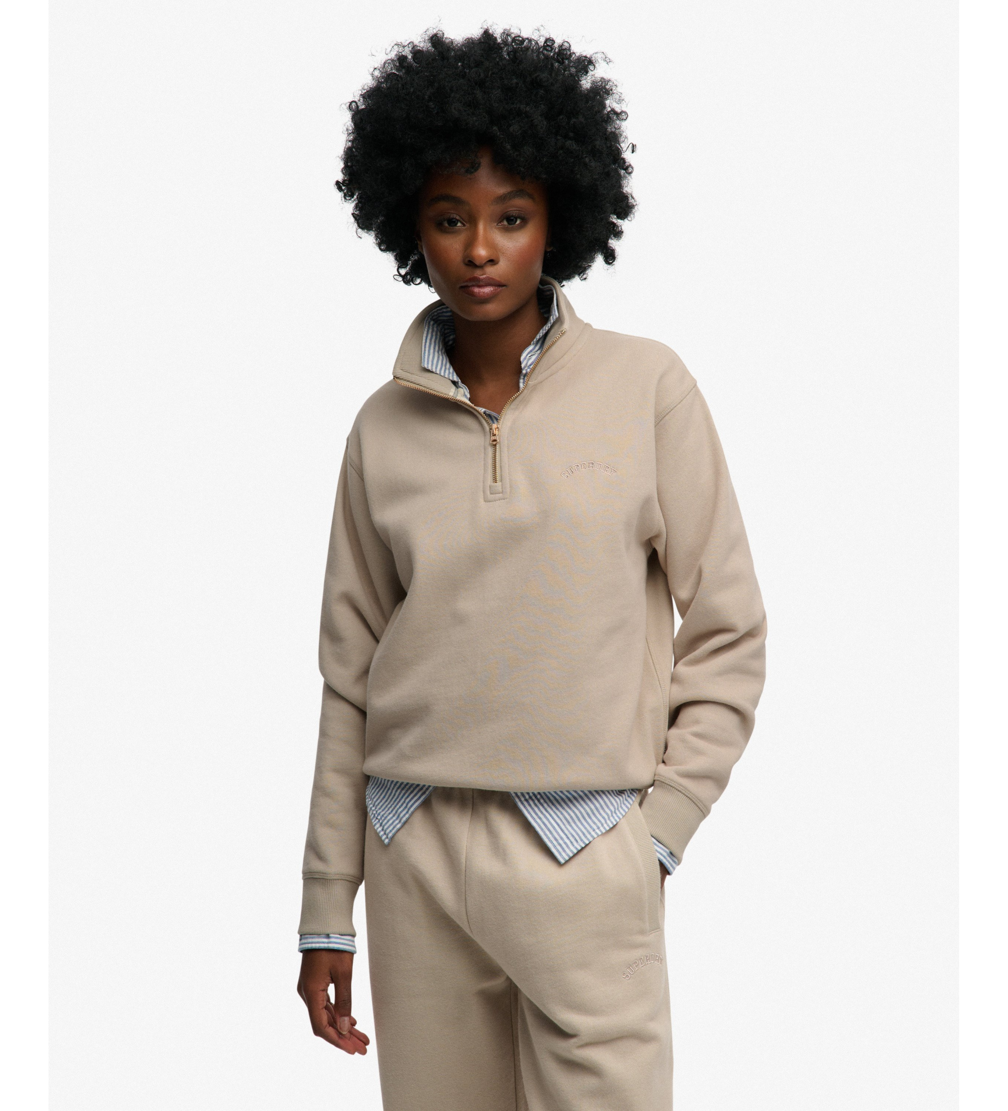 Superdry für Damen. W2012666A Essential Logo Sweatshirt grün (S), Lässig, Baumwolle, Taupe