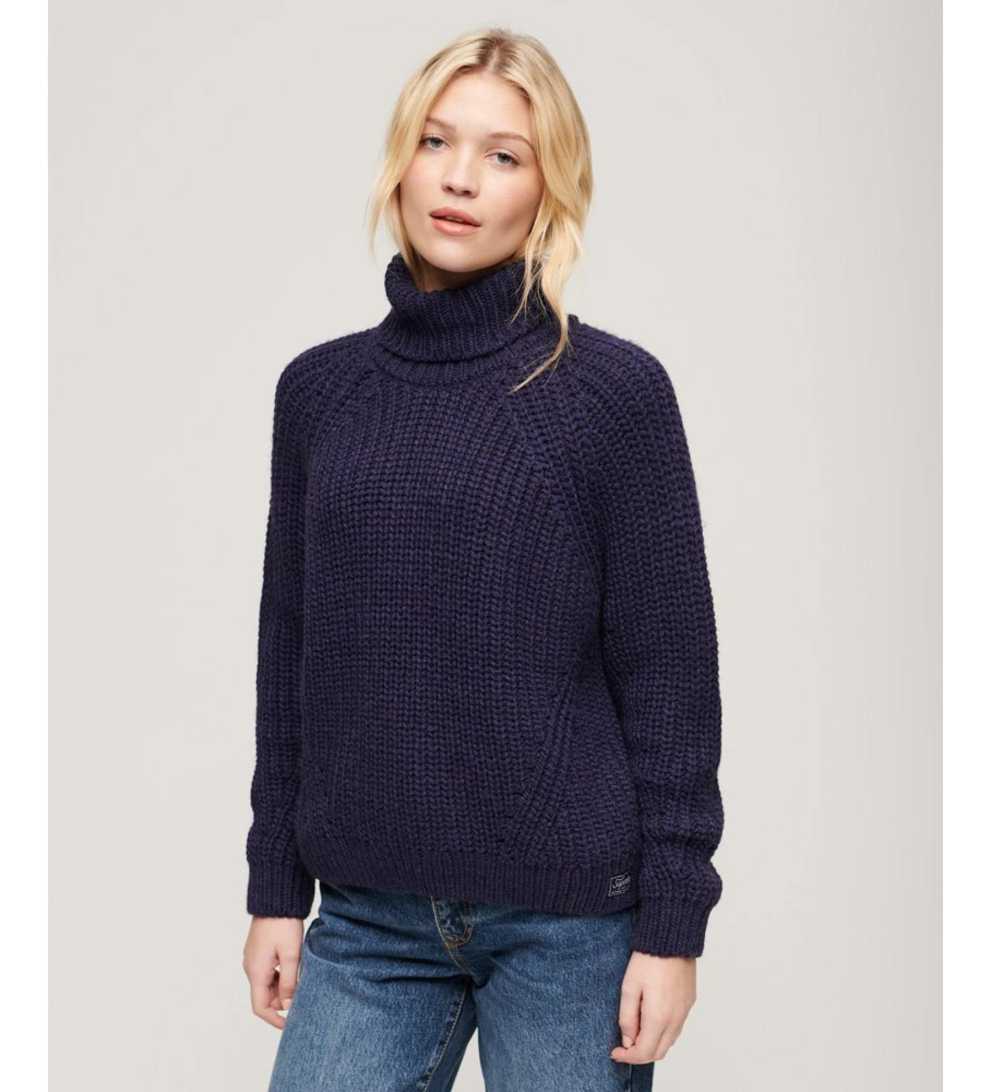 Superdry für Damen. W6110397A Locker gestrickter Pullover mit Navy-Rollkragen (M), Lässig, Acryl, Langarm, Marine