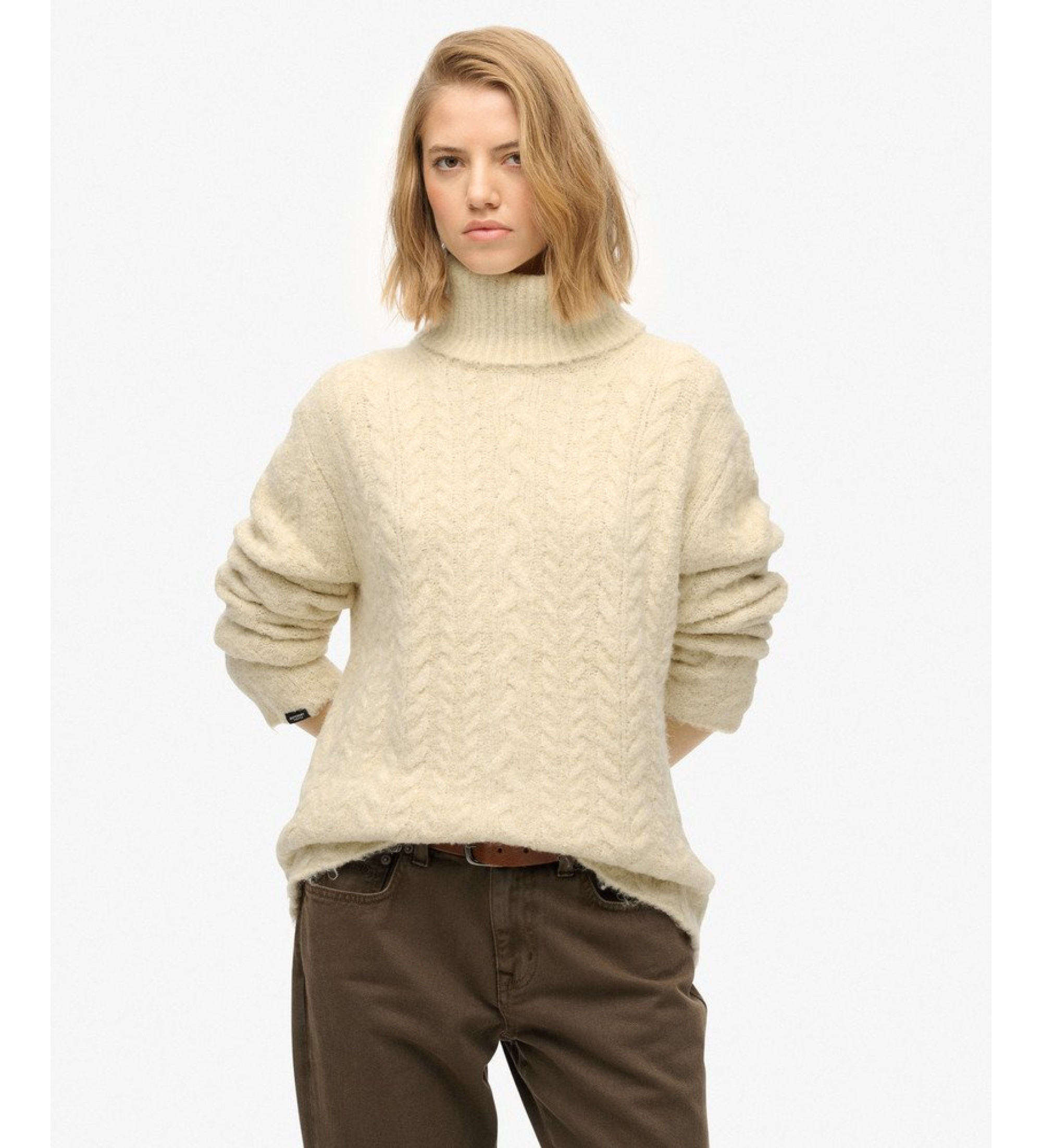 Superdry für Damen. W6110662A Beigefarbener Rollpulli (S), Lässig, Nylon