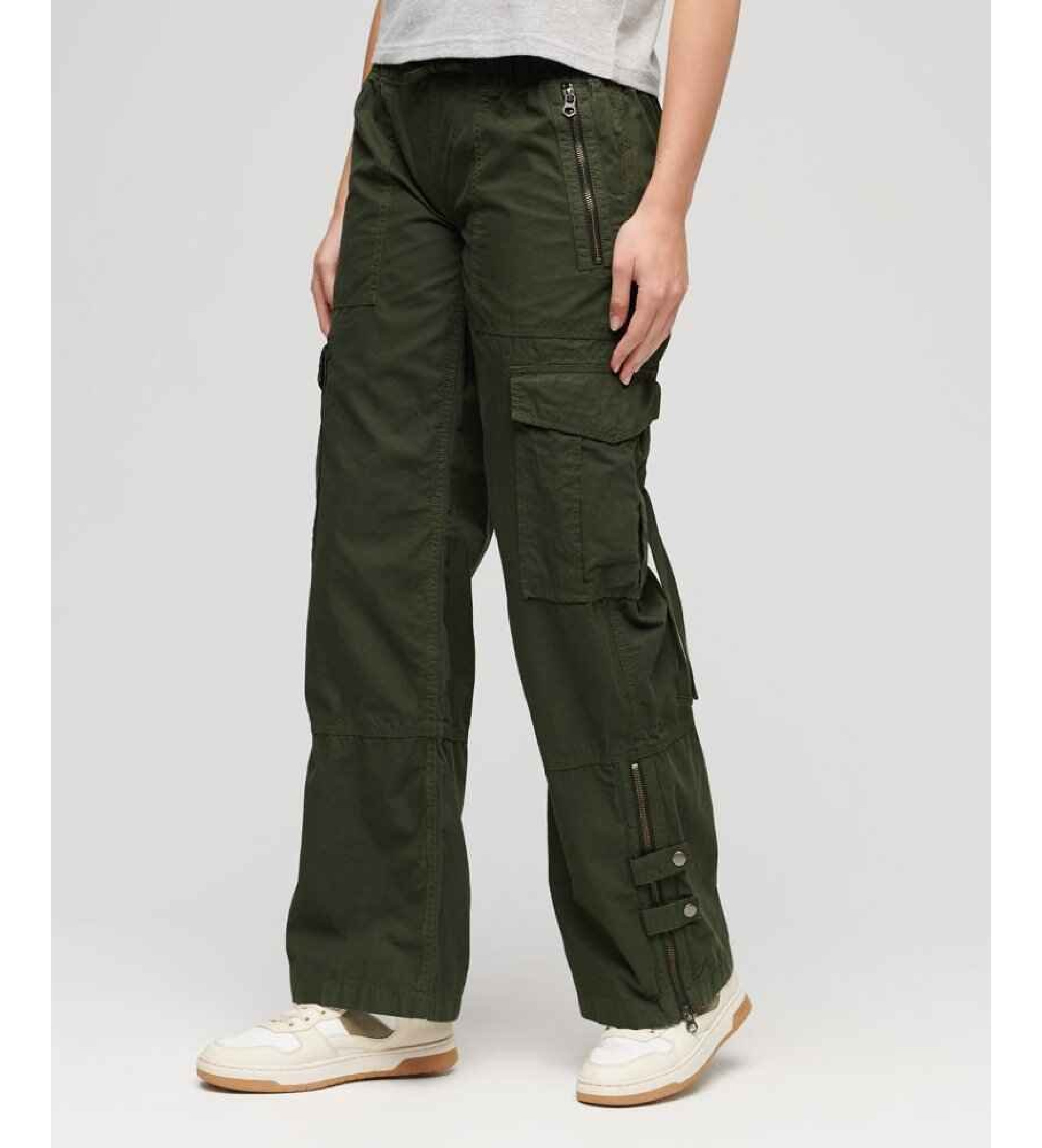 Superdry für Damen. W7010914A Cargohose mit weitem Bein, niedrig geschnitten, grün (26), Lässig, Baumwolle