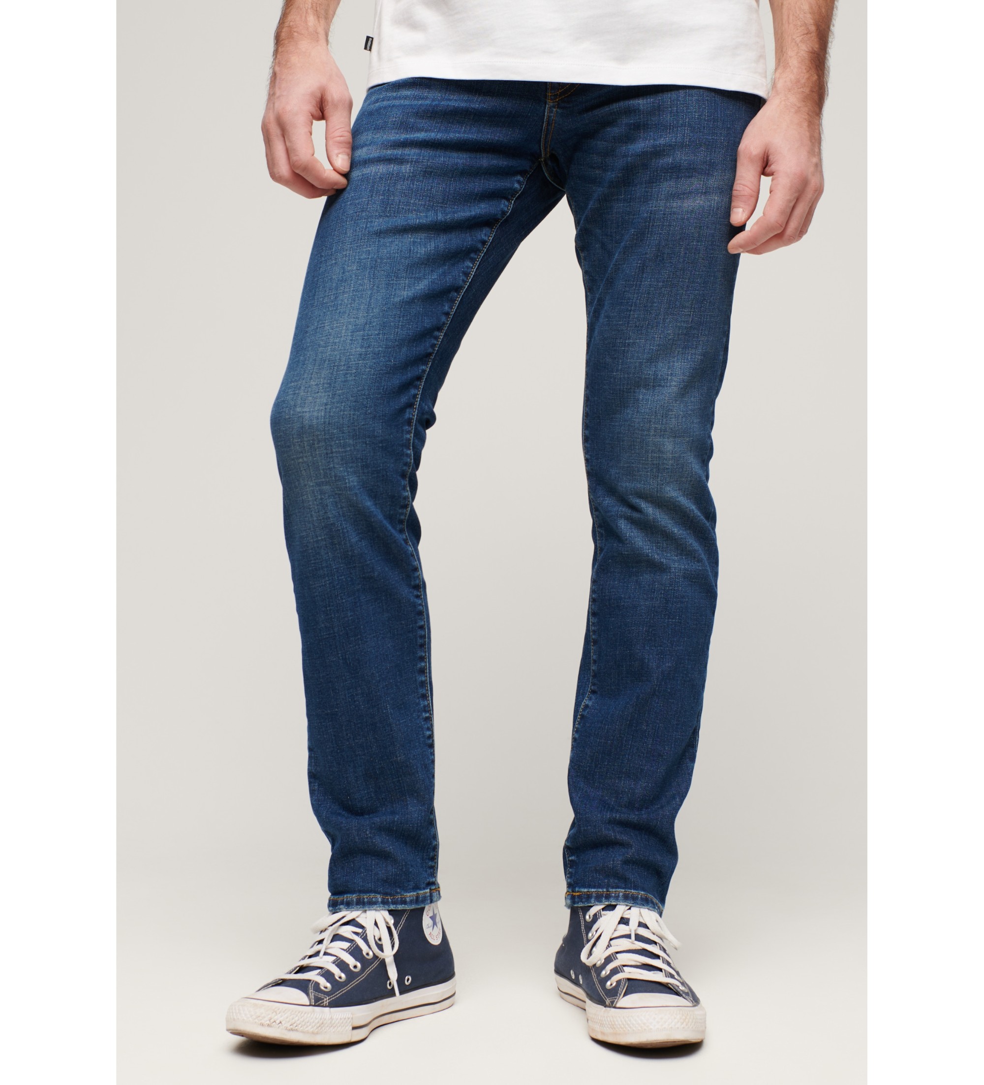 Superdry für Herren. M7010888A Blaue Skinny-Jeans (30/32), Lässig, Baumwolle, Denim, Bio-Baumwolle, Nachhaltig