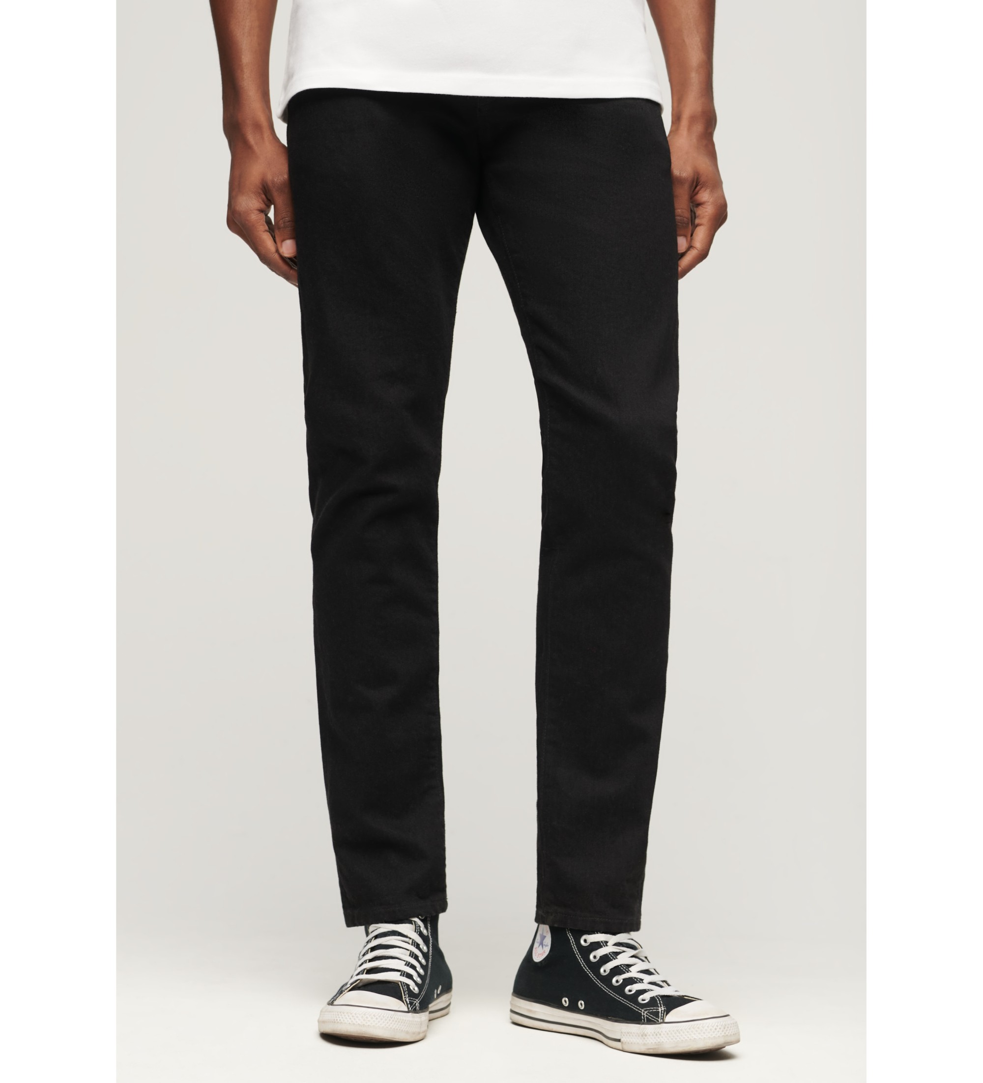 Superdry für Herren. M7010888A Schwarze Skinny Jeans (32/34), Lässig, Baumwolle, Denim, Bio-Baumwolle, Nachhaltig