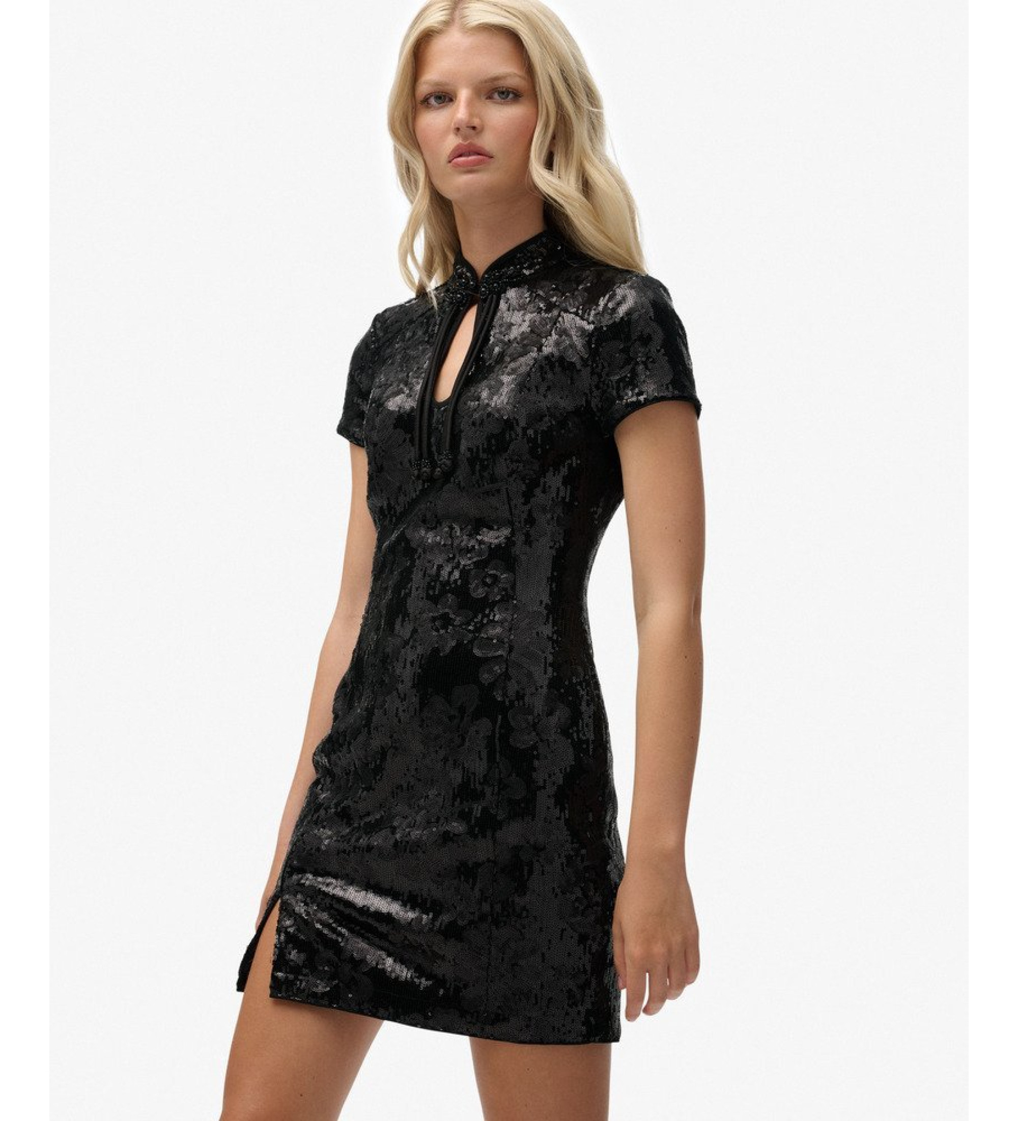 Superdry für Damen. W8012036A Mandarin Pailletten Minikleid schwarz (M), Lässig, Party, Polyester, Kurzarm