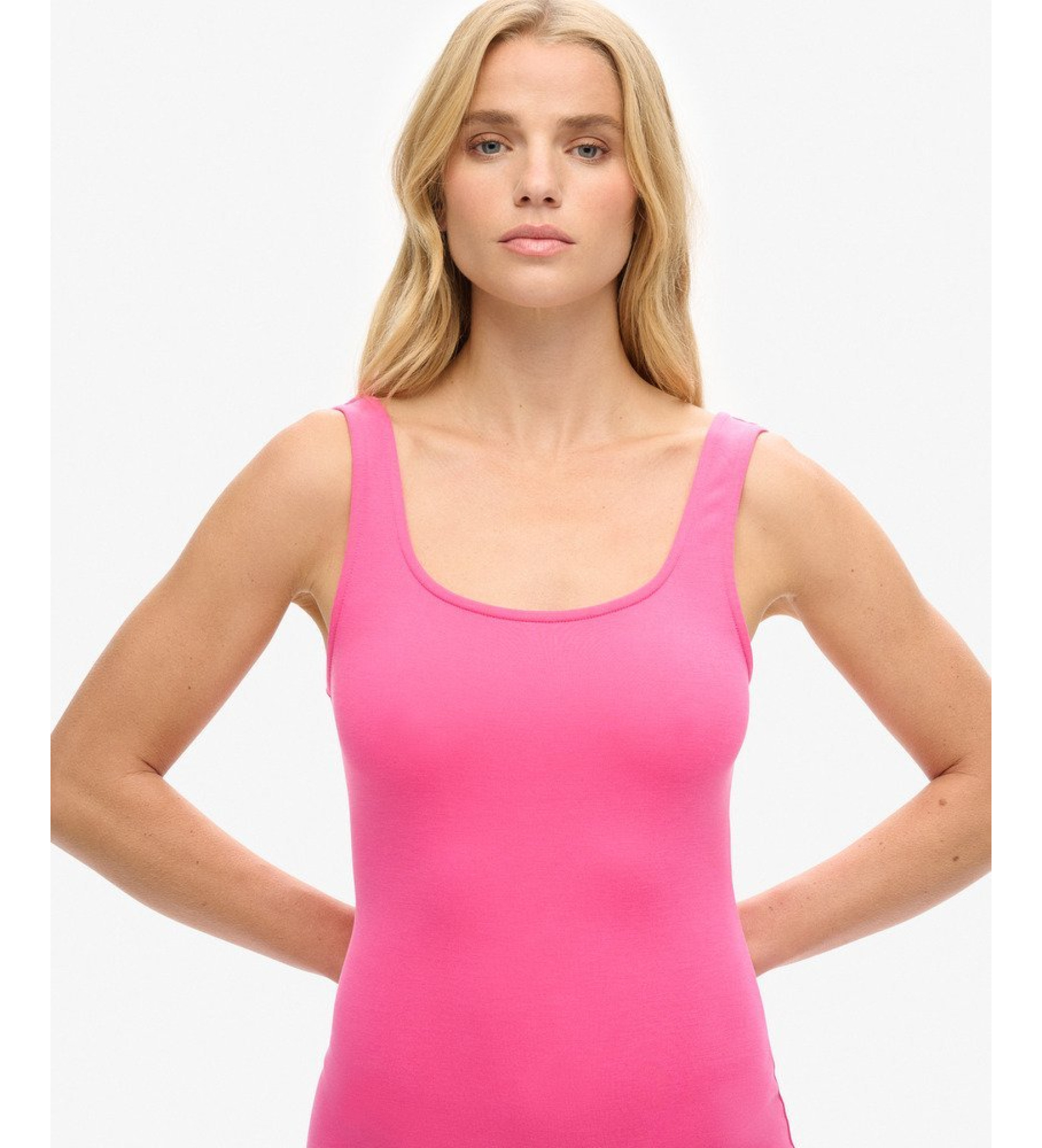 Superdry für Damen. W8011461A Gestricktes Midikleid mit quadratischem Ausschnitt rosa (S), Lässig, Party, Modal, Ärmellos / Hosenträger