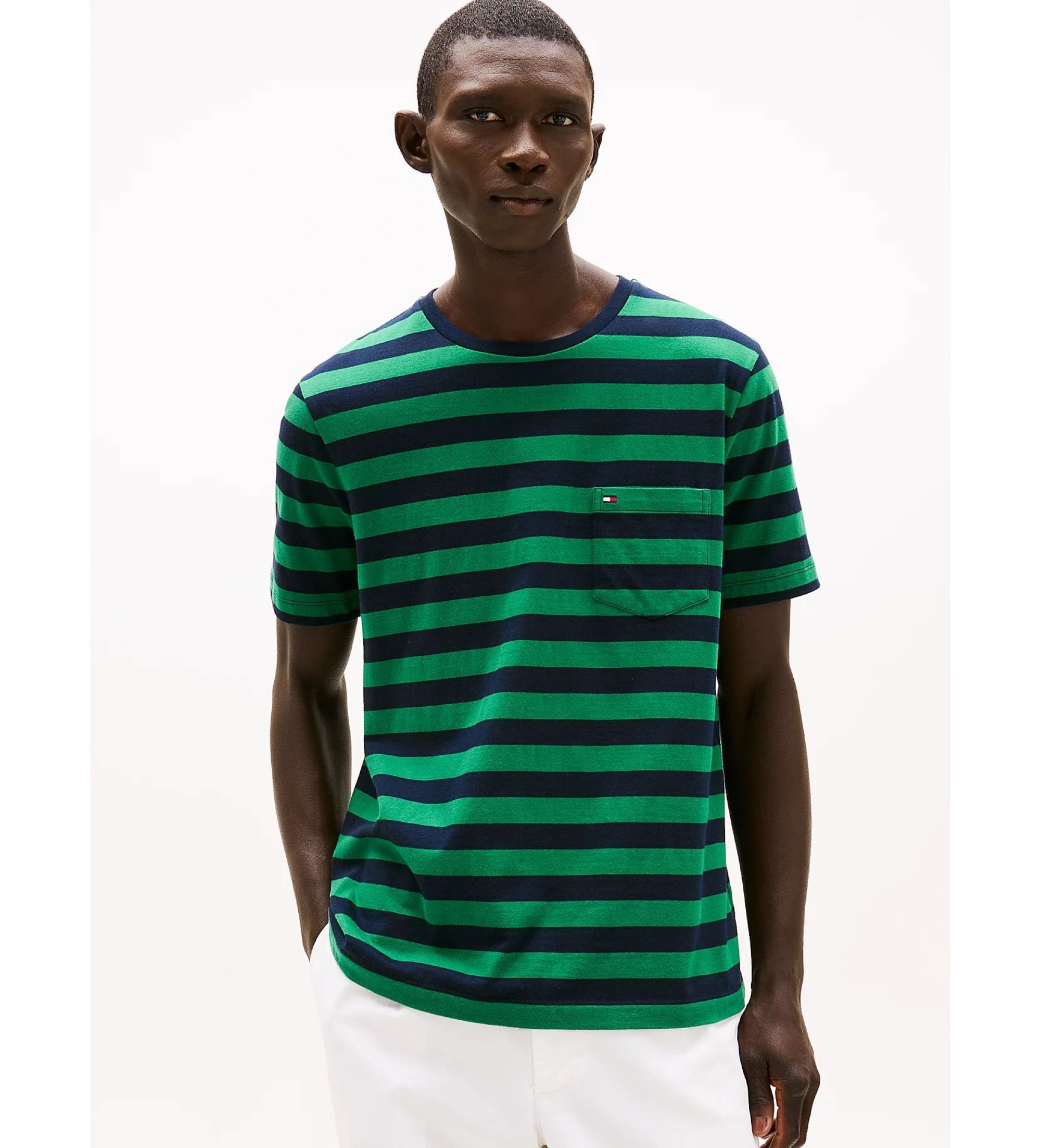 Tommy Hilfiger für Herren. MW0MW37283 T-Shirt mit aufgesetzter grüner Tasche (S), Lässig, Baumwolle, Kurzarm
