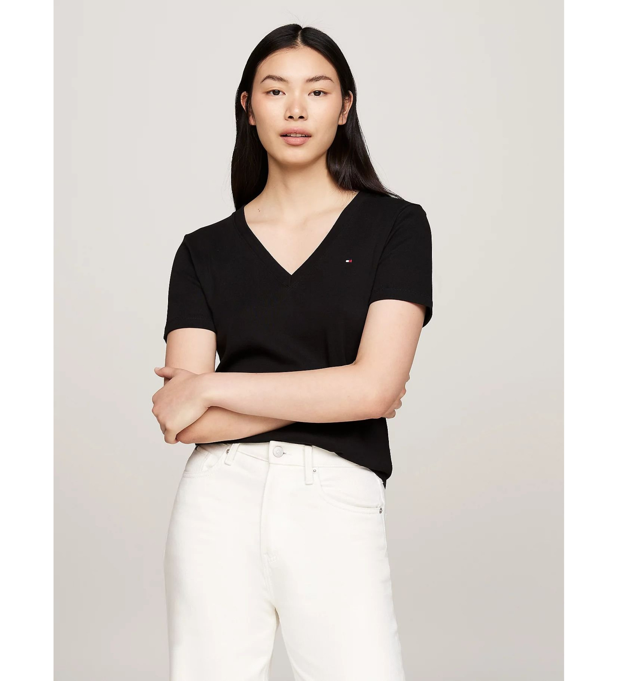 Tommy Hilfiger für Damen. WW0WW40584 Schmales T-Shirt mit V-Ausschnitt schwarz (XS), Lässig, Baumwolle, Kurzarm