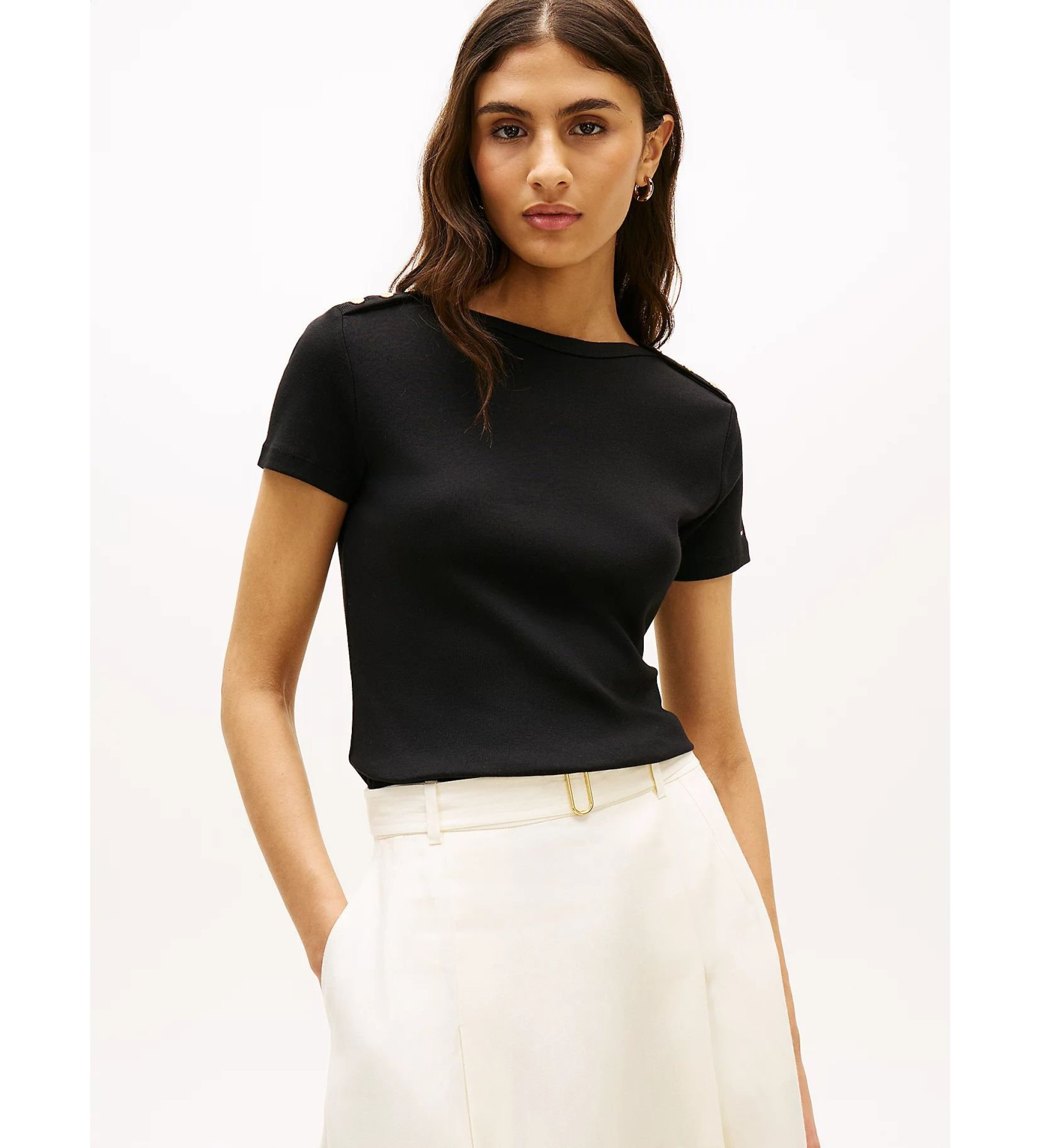 Tommy Hilfiger für Damen. WW0WW49250 Schmales T-Shirt mit Boot-Ausschnitt und Knöpfen schwarz (M), Lässig, Baumwolle, Kurzarm
