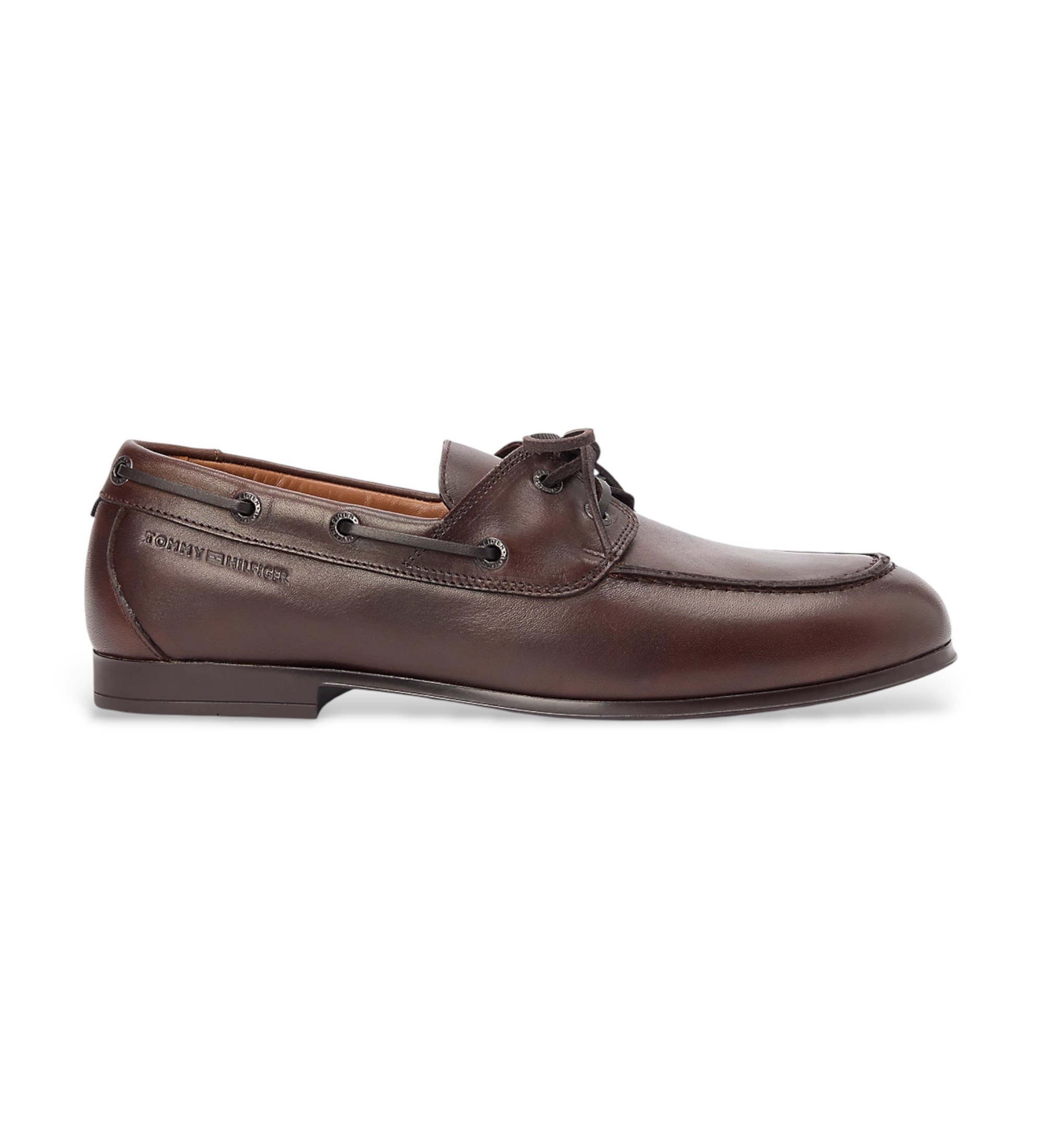 Tommy Hilfiger für Herren. FM0FM05748 Bootsschuhe aus braunem Leder Emilio (43), Wohnung, Schnürsenkel, Lässig