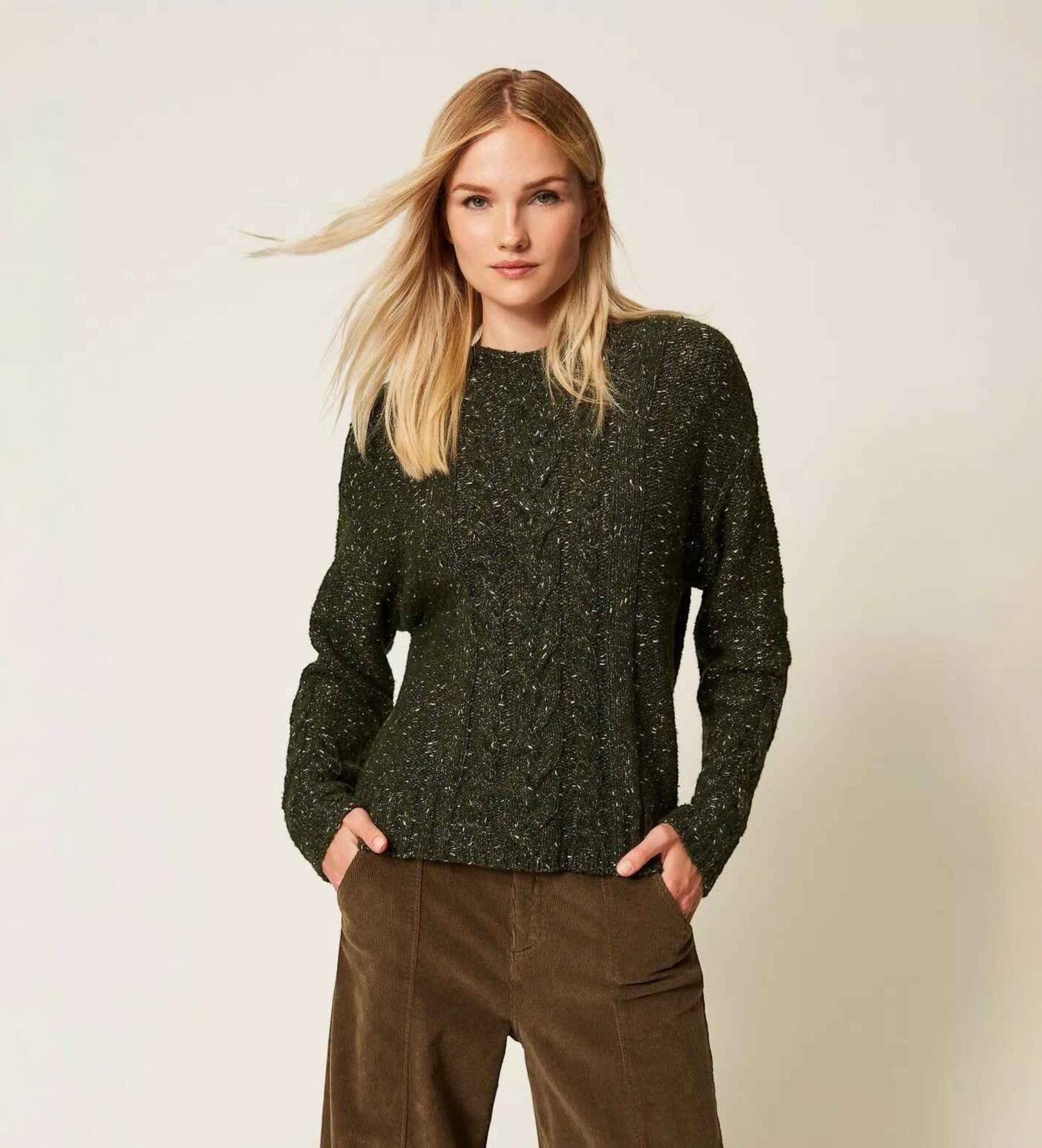 Twinset für Damen. 252TT3432 Pullover aus Wollmischung mit grünem Lurex (S), Lässig, Wolle